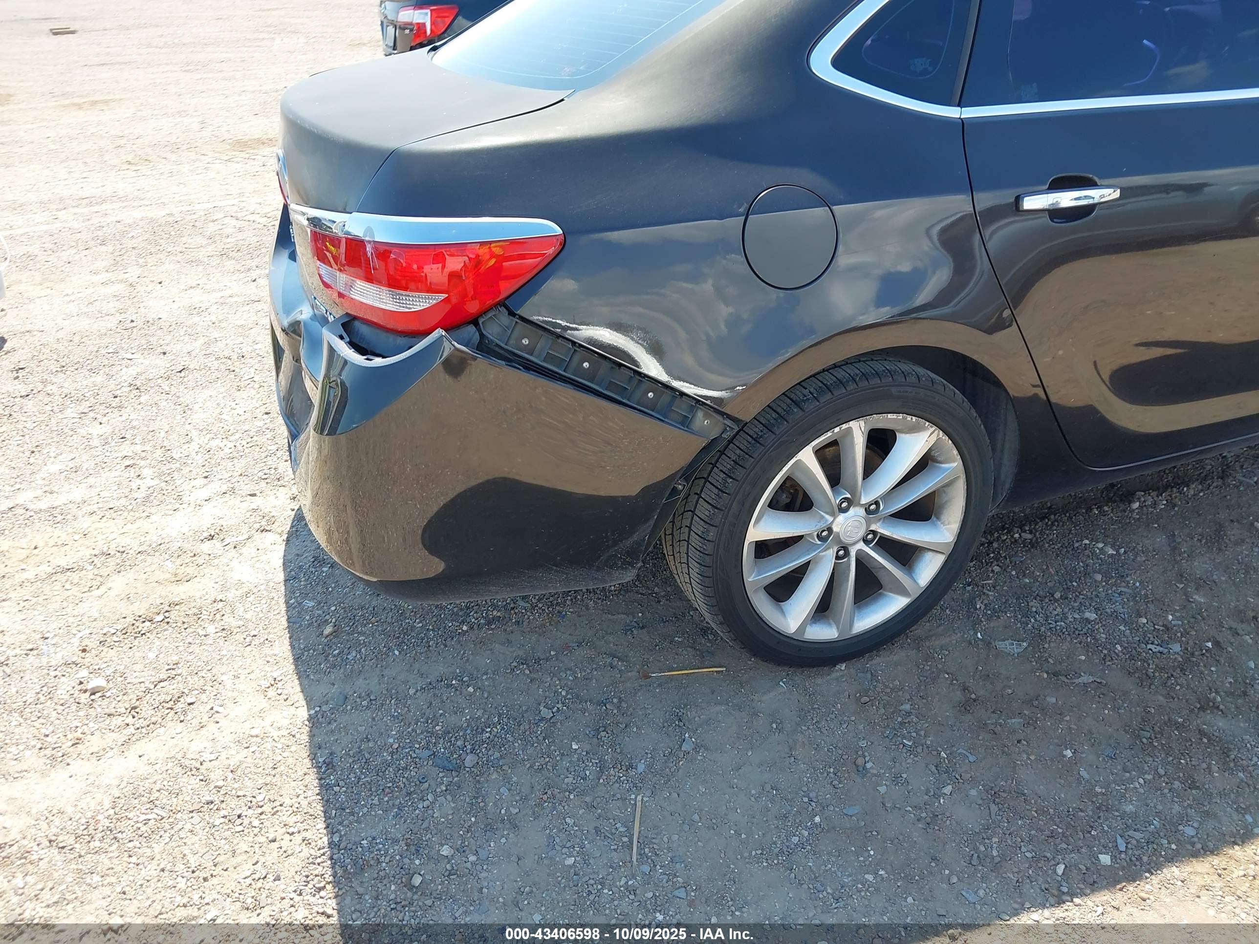 BUICK VERANO image 6