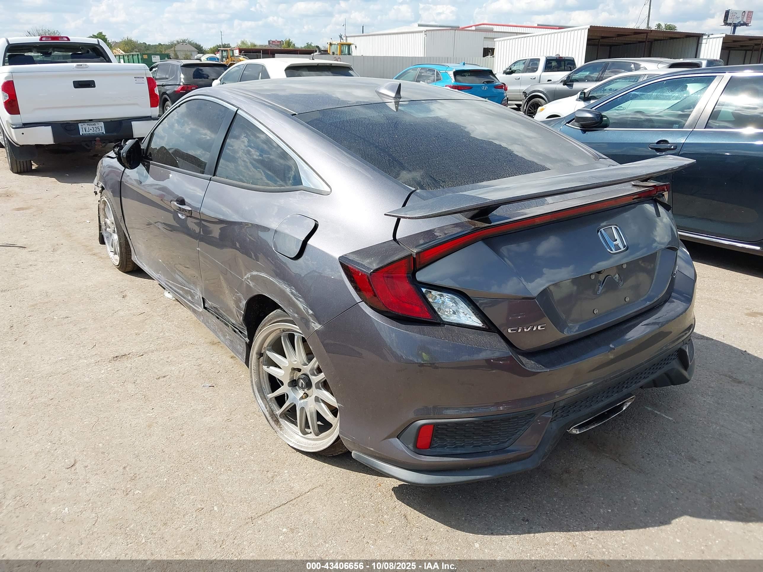 HONDA CIVIC image 3