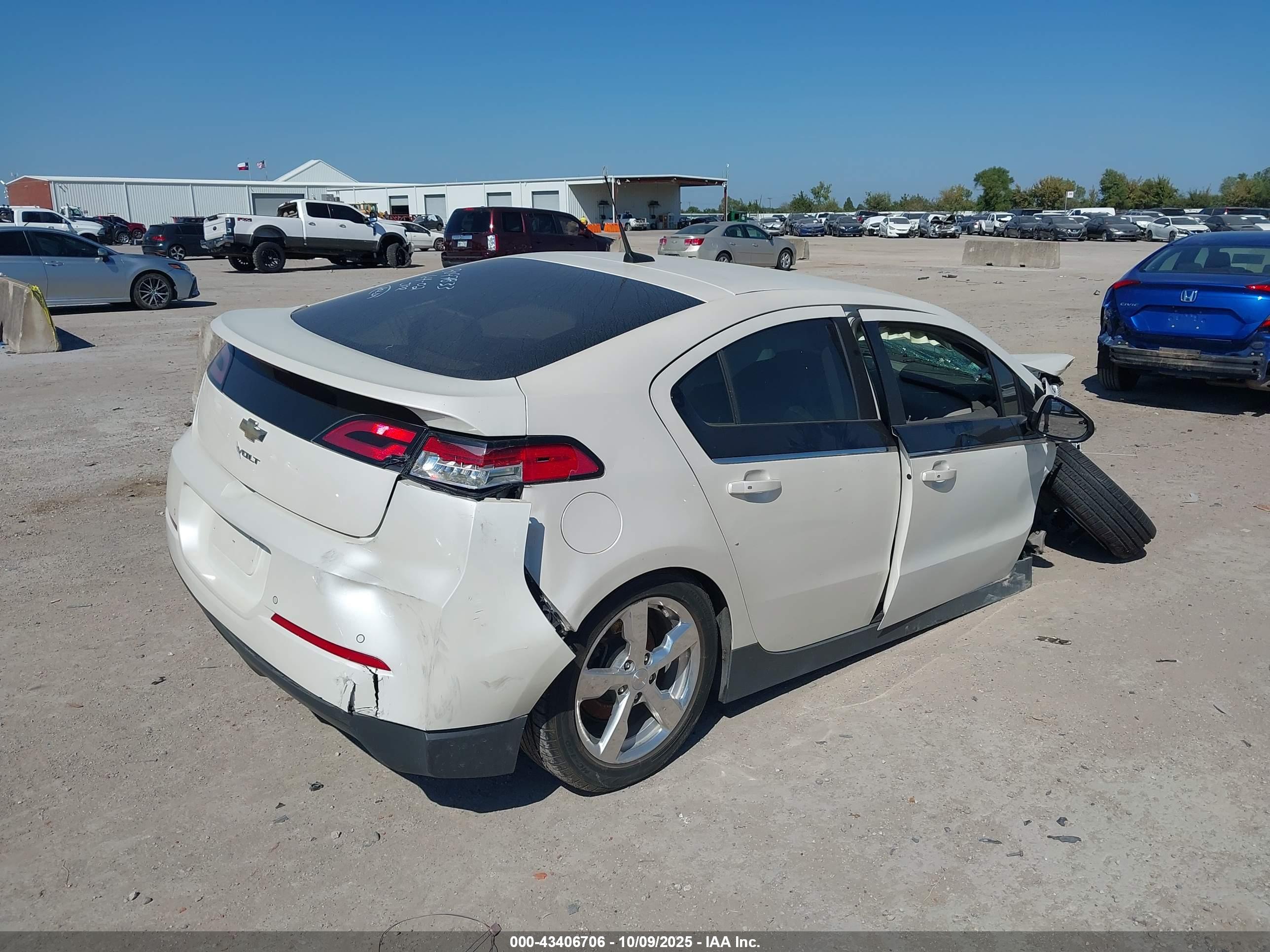 CHEVROLET VOLT image 4