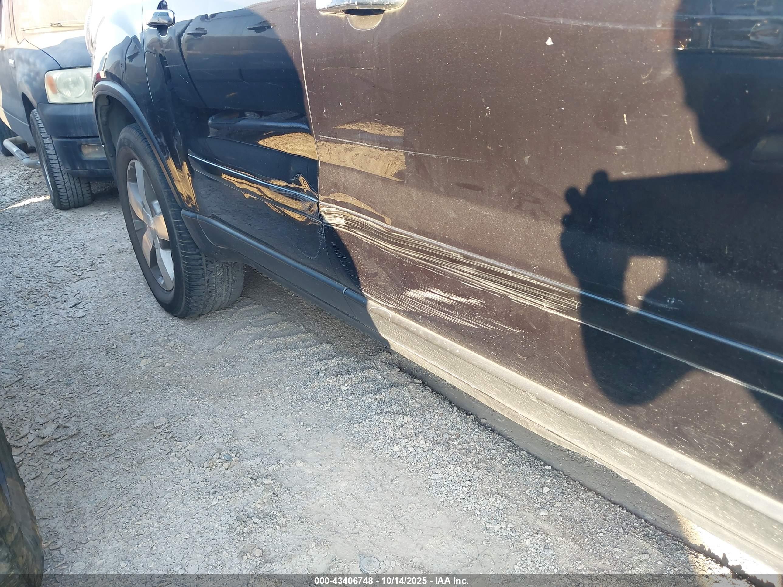 GMC ACADIA image 6