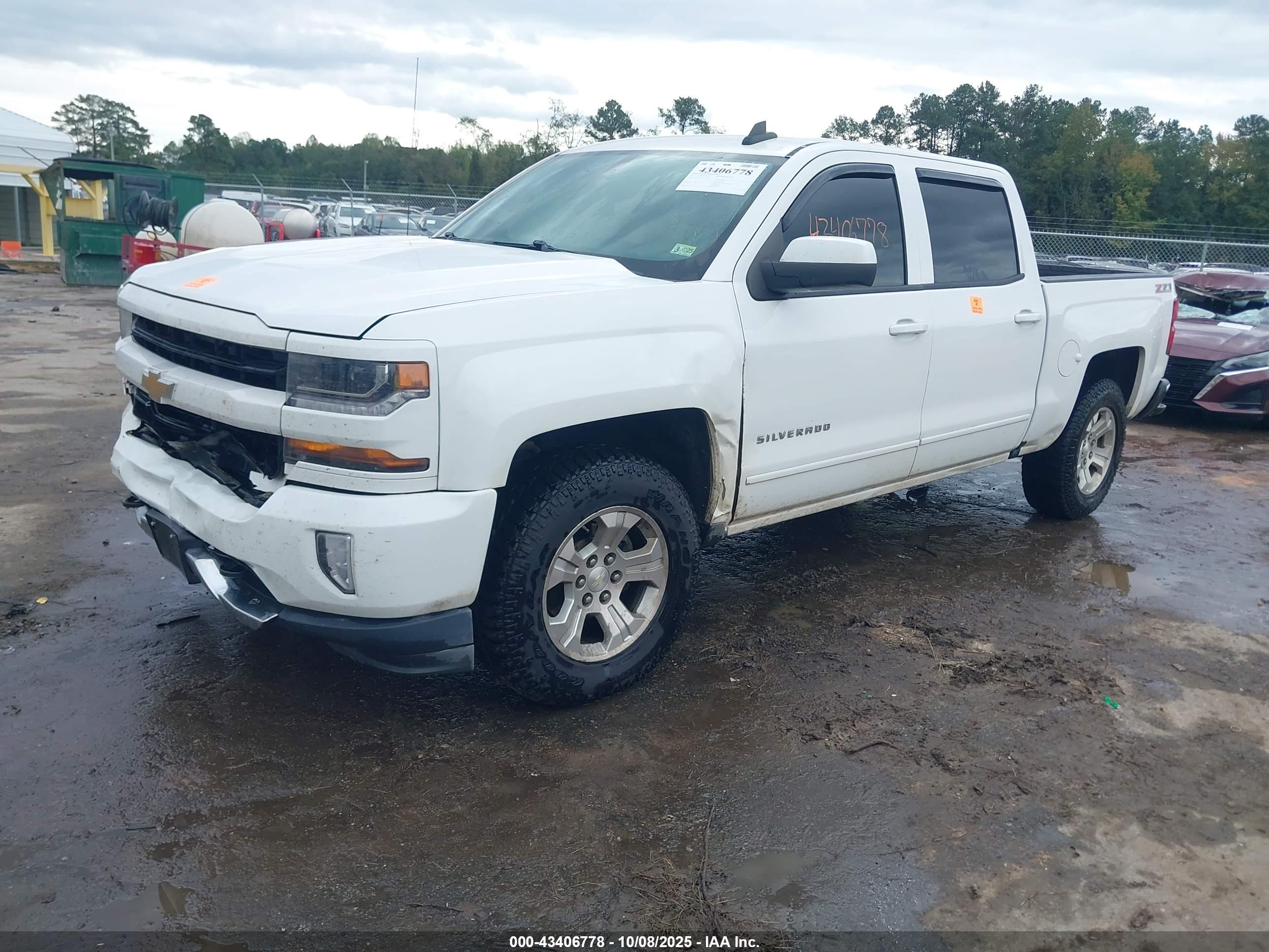 CHEVROLET SILVERADO image 2