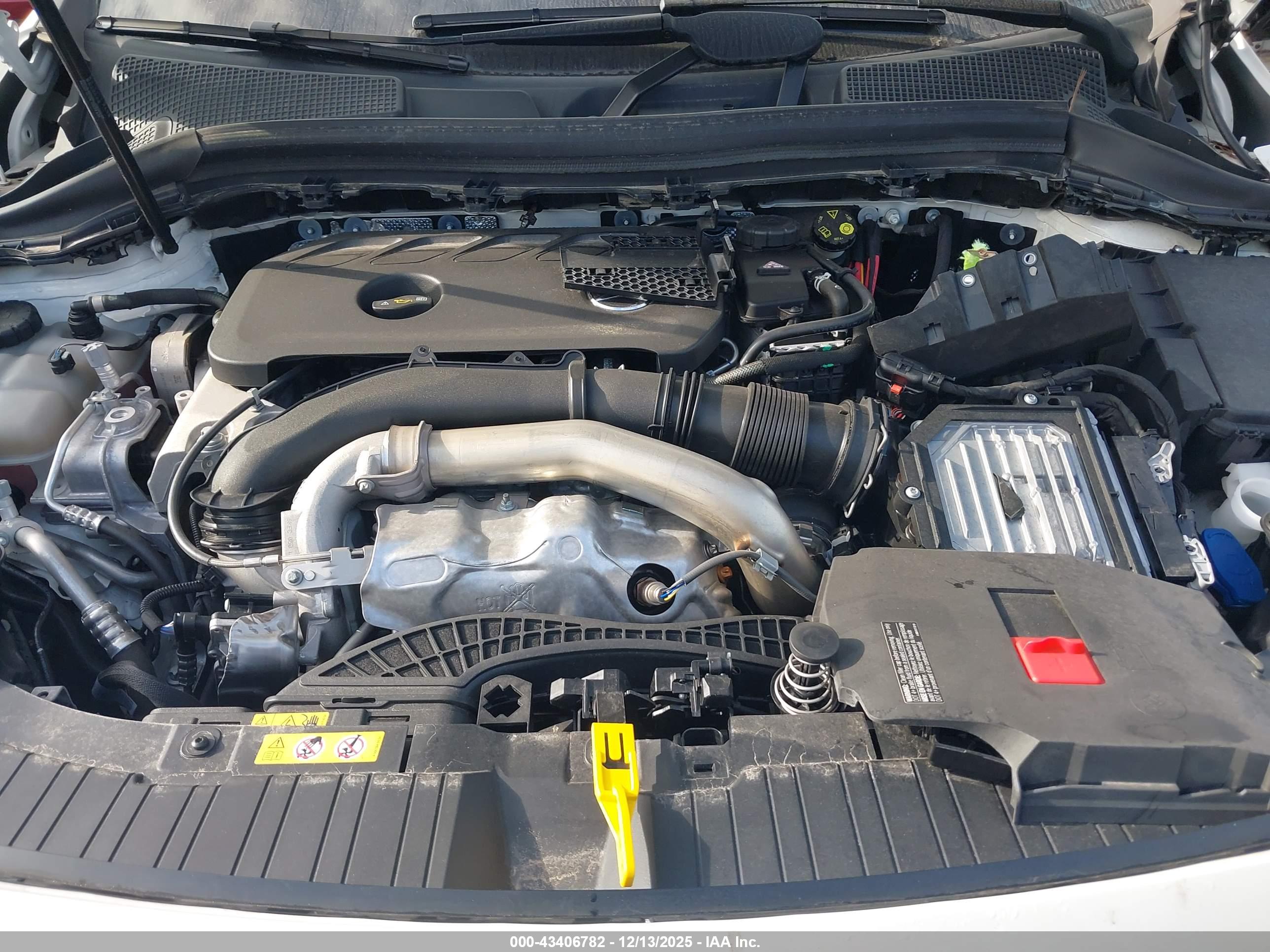 MERCEDES-BENZ GLA image 10