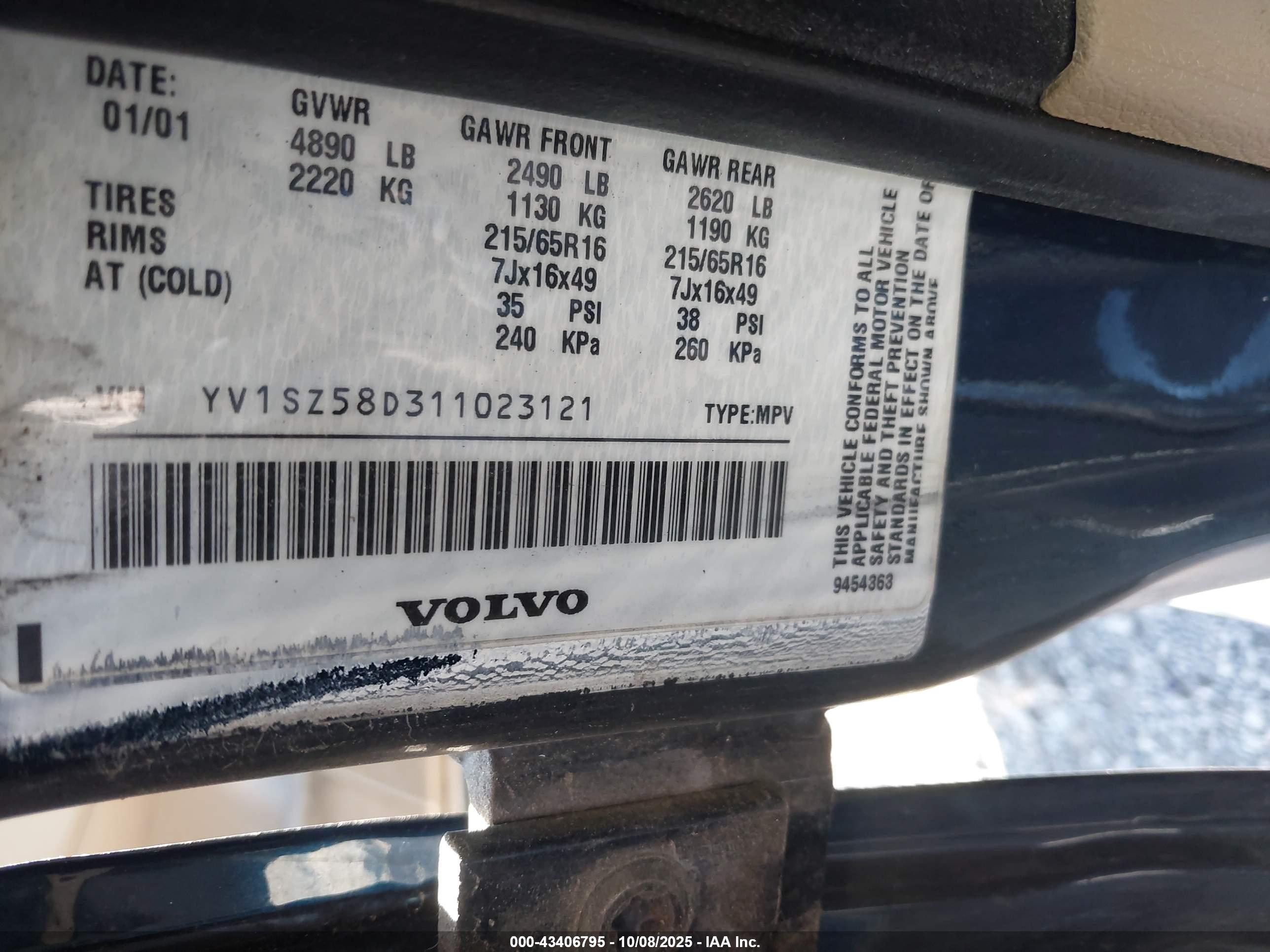 VOLVO V70 image 9