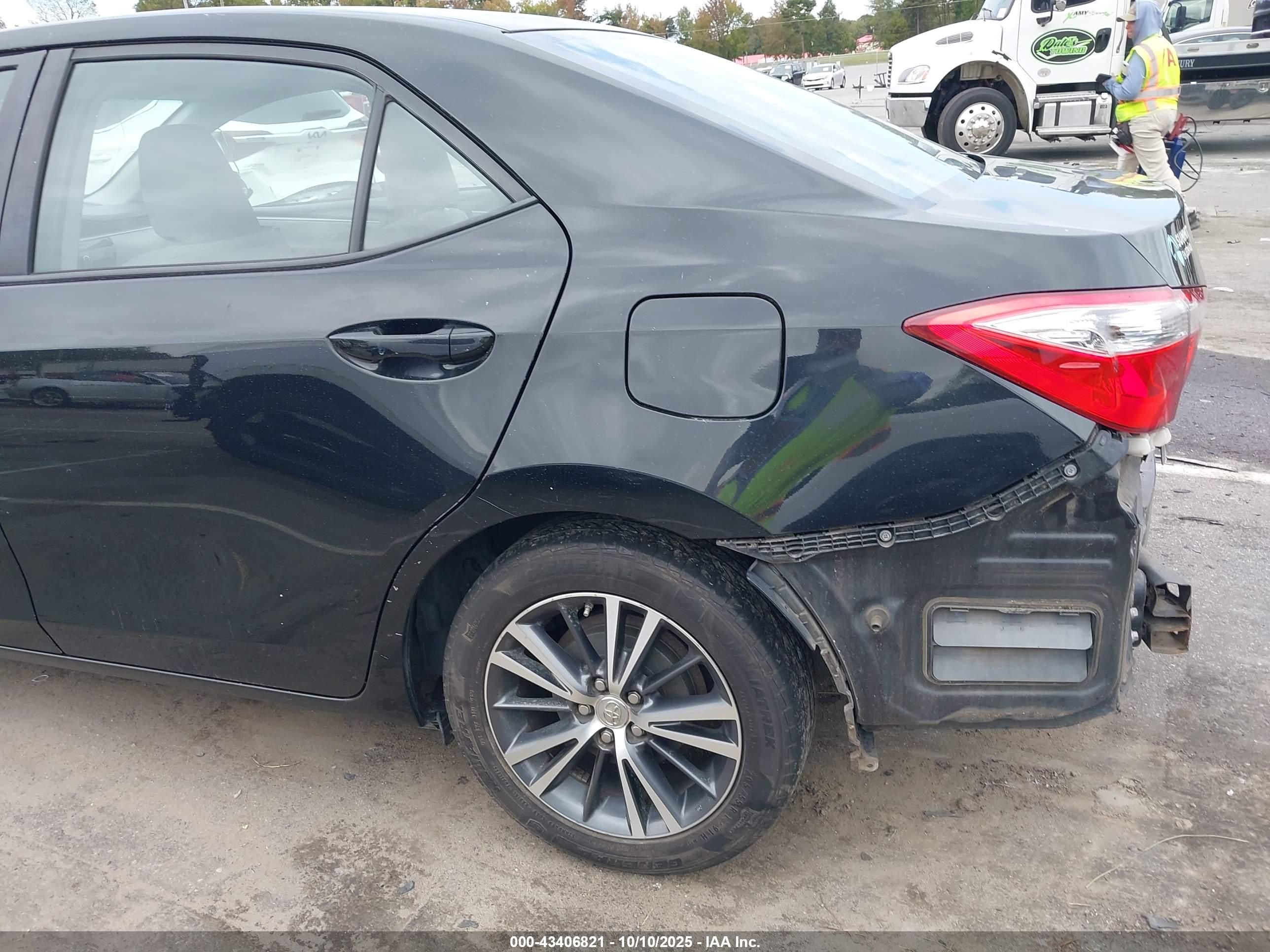 TOYOTA COROLLA image 6