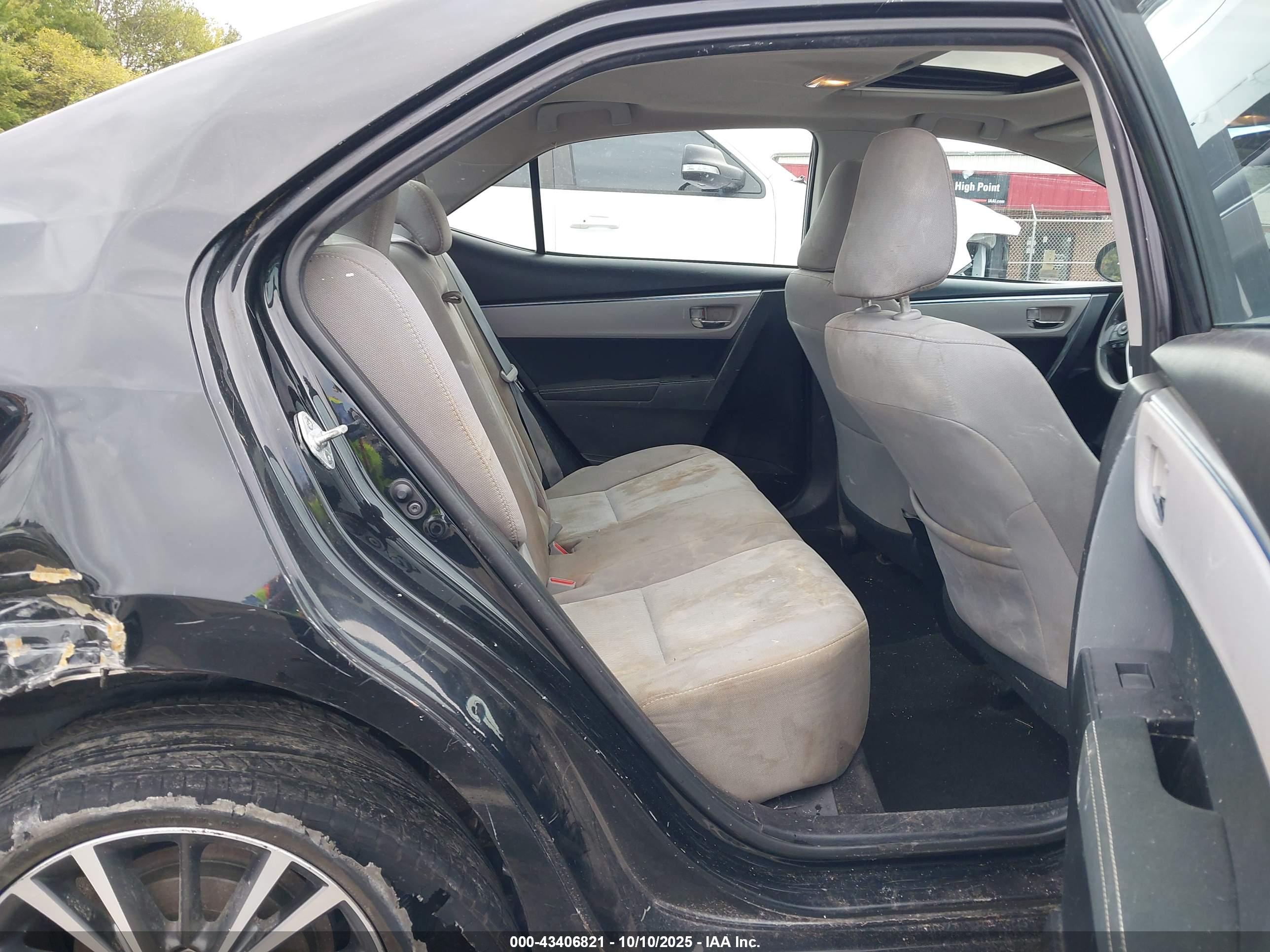 TOYOTA COROLLA image 8