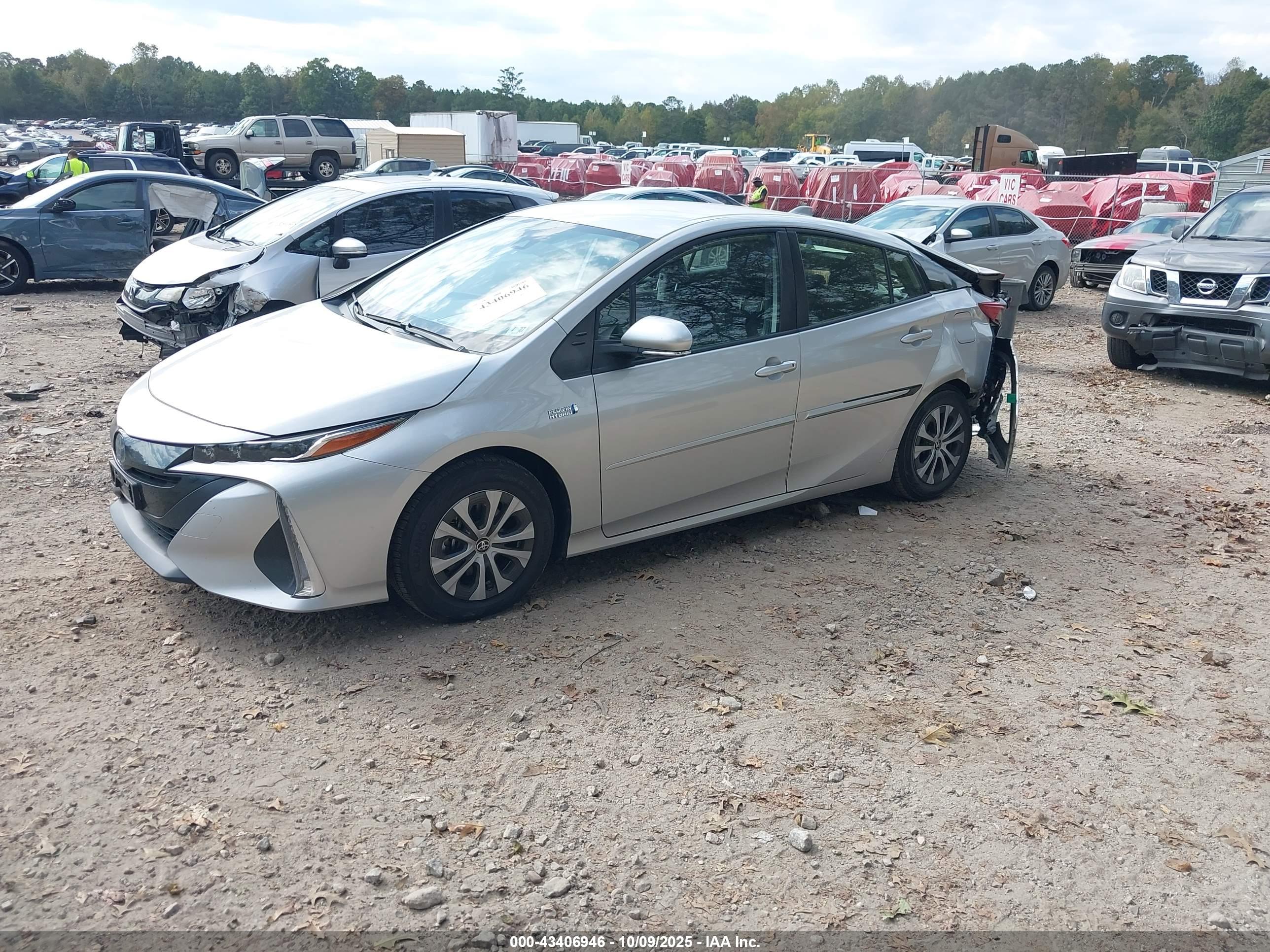 TOYOTA PRIUS image 2