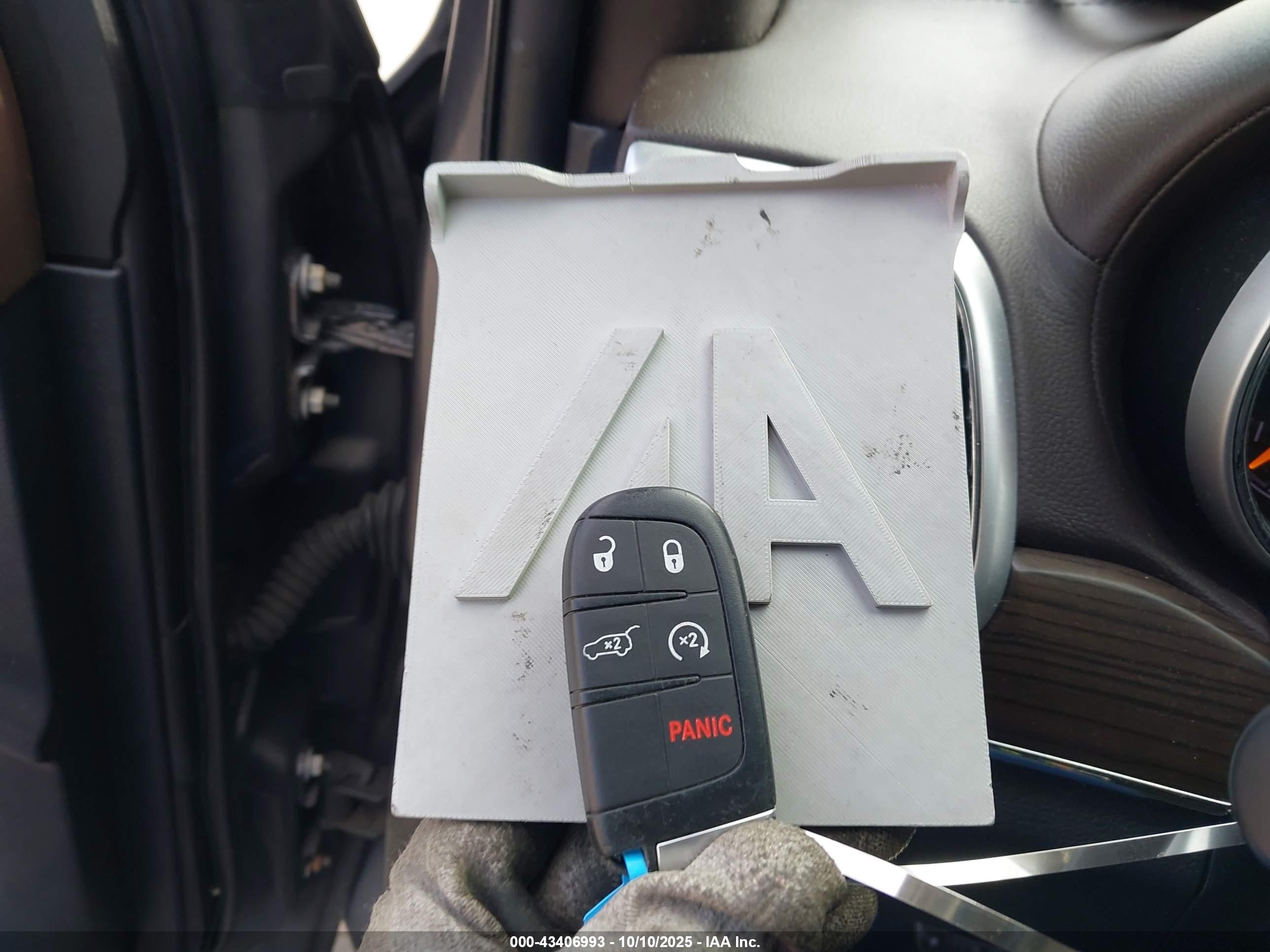 JEEP GRAND image 11