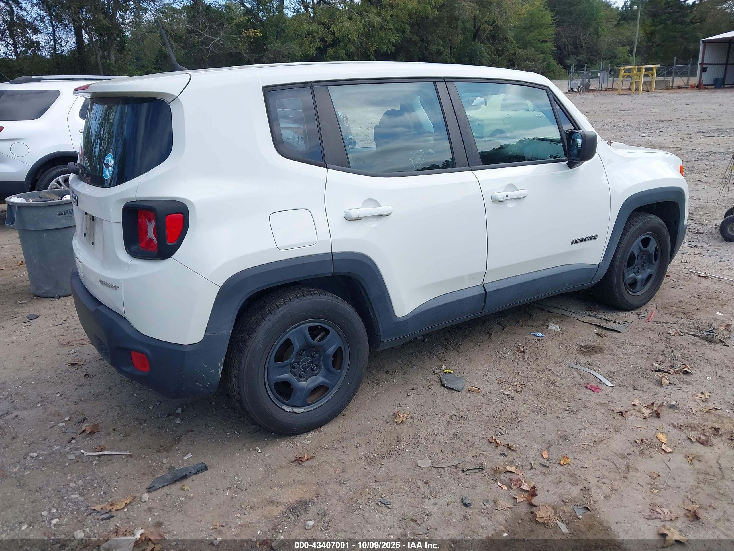 JEEP RENEGADE image 4