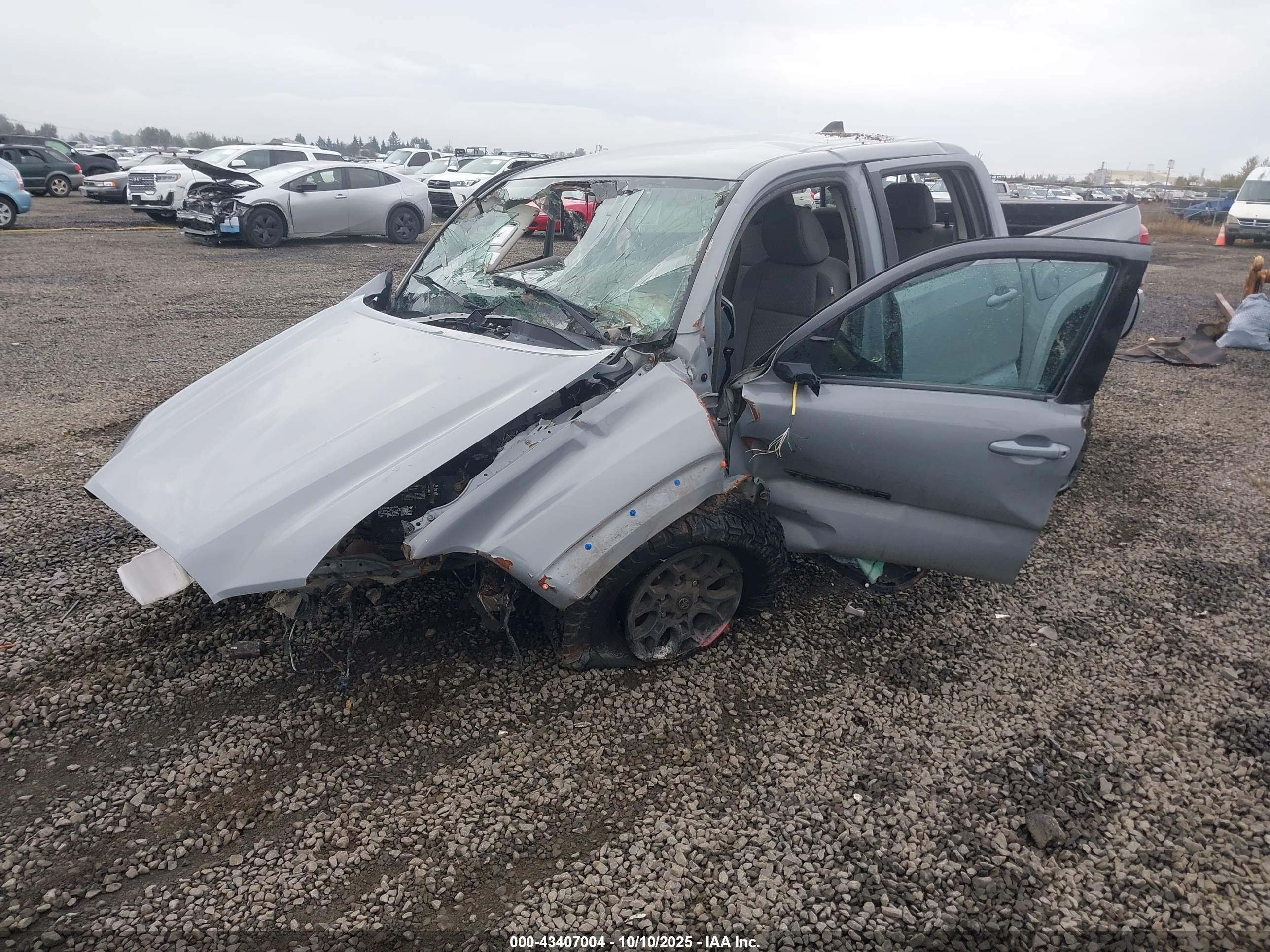 TOYOTA TACOMA image 2