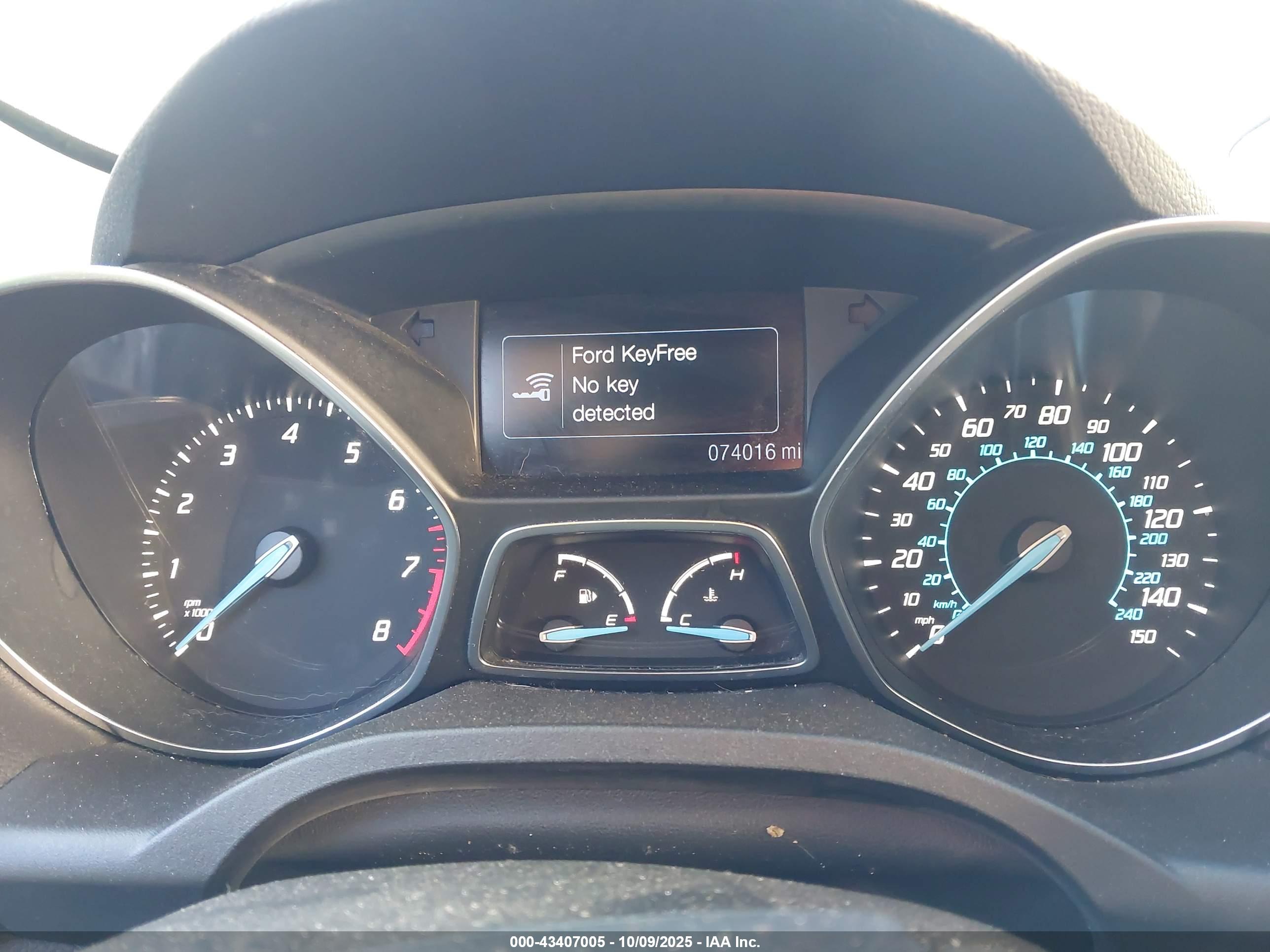 FORD ESCAPE image 7