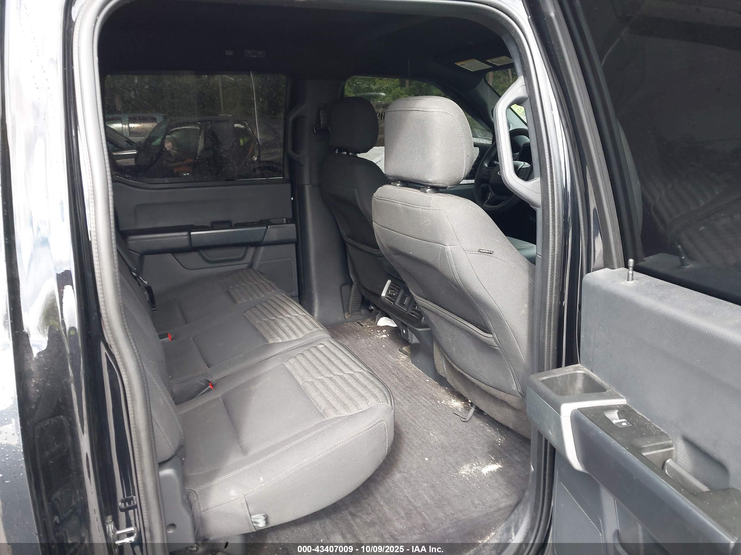 FORD F-150 image 8