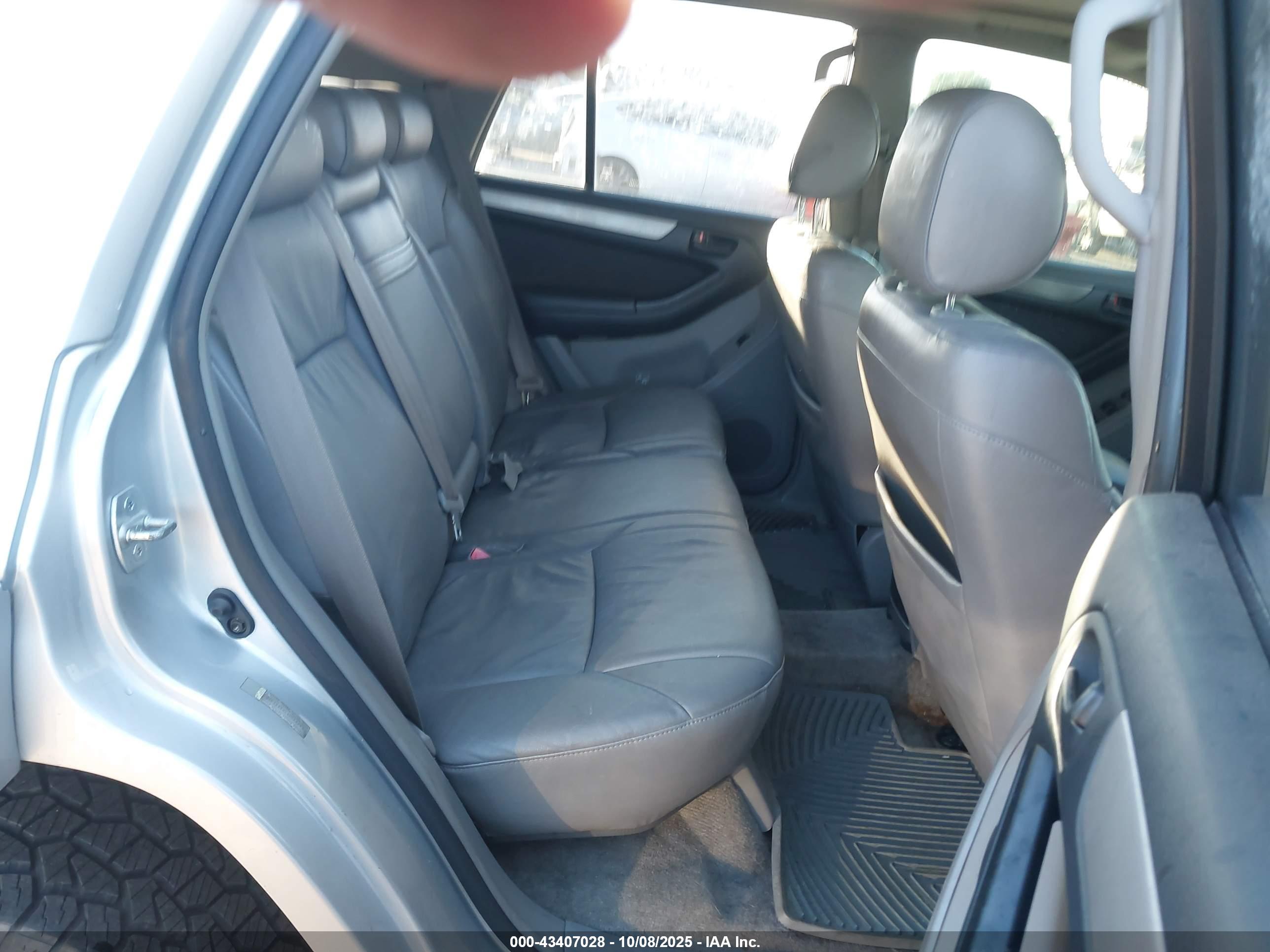 TOYOTA 4RUNNER image 8
