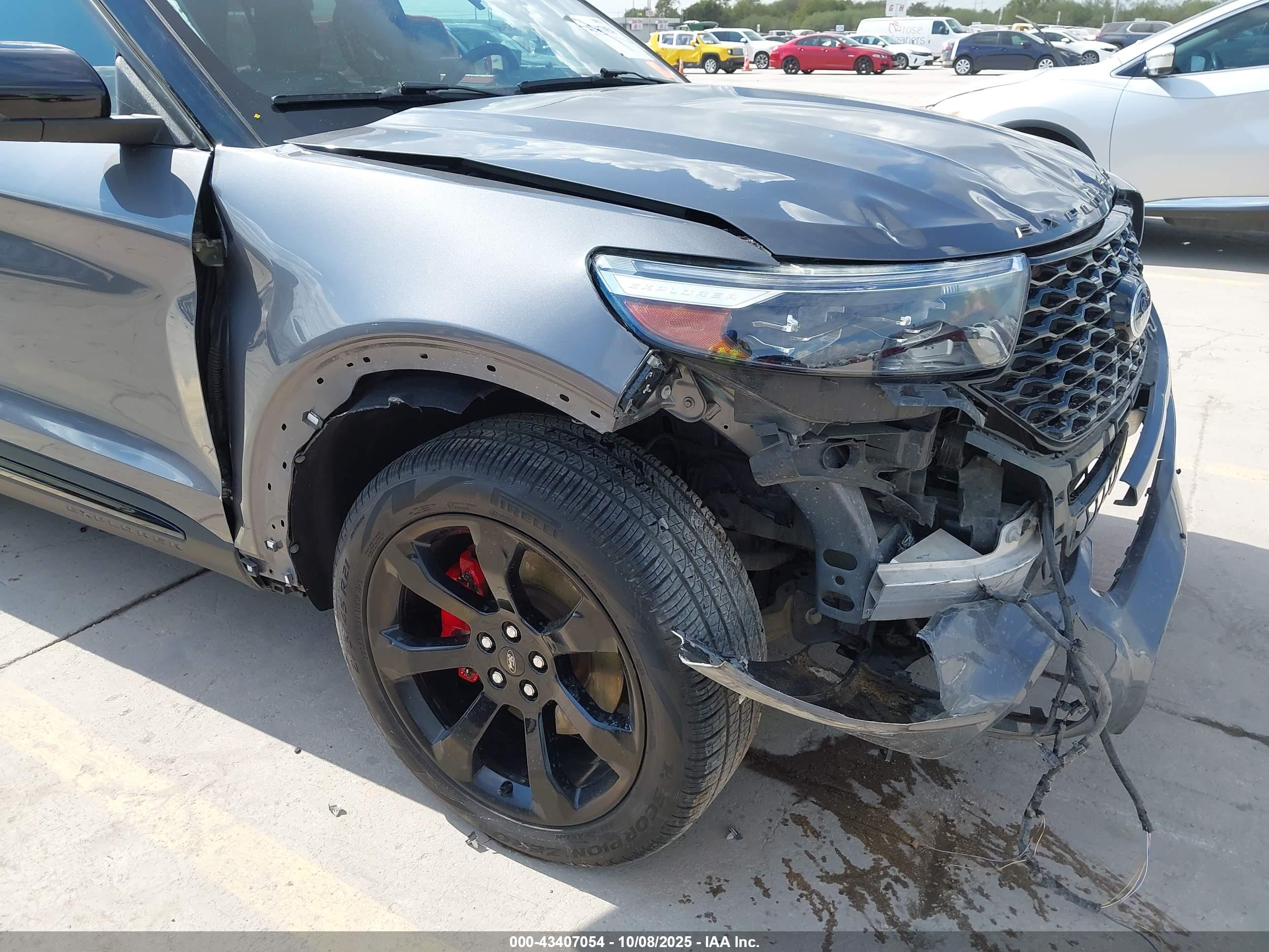 FORD EXPLORER image 6