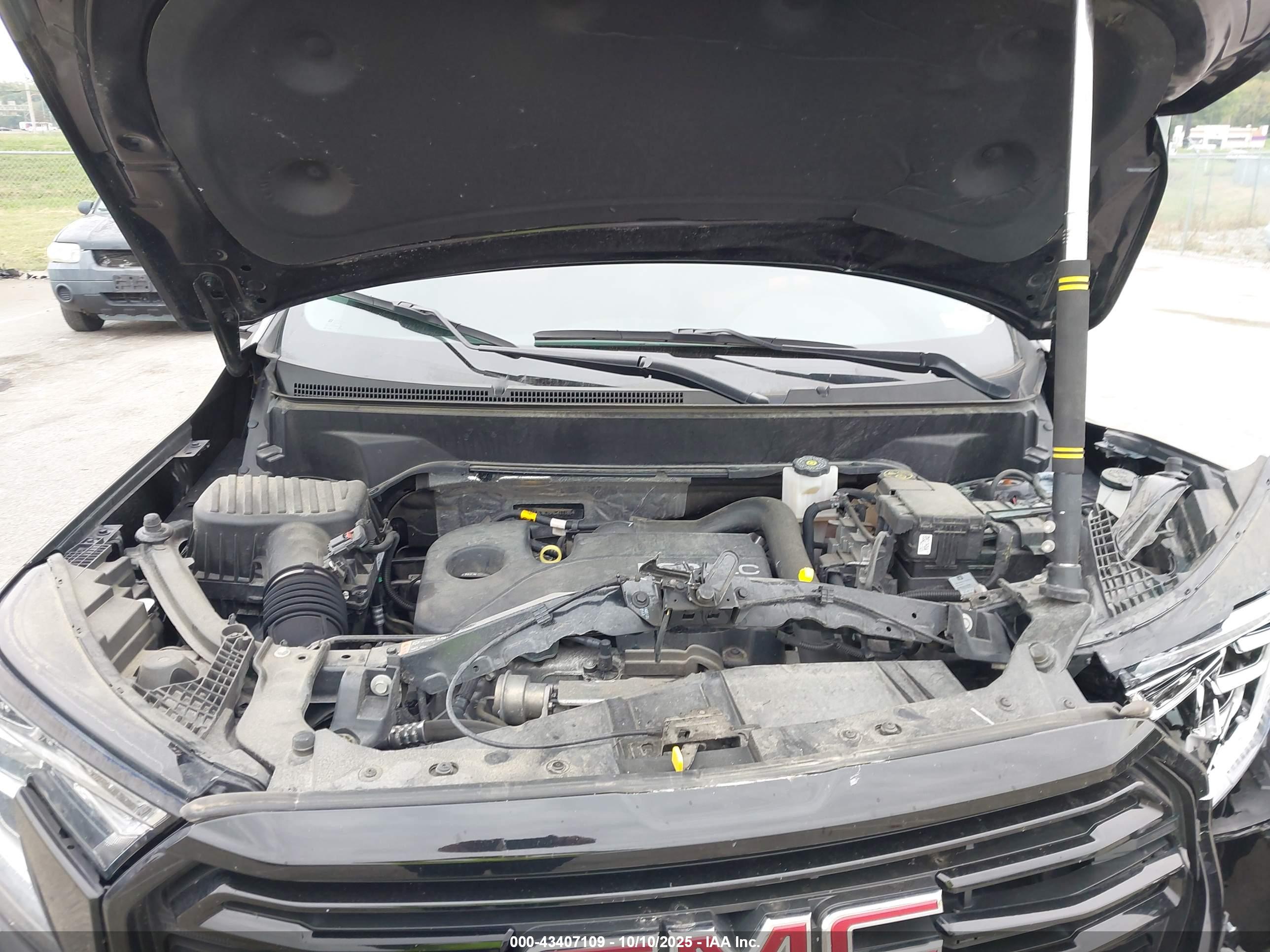 GMC TERRAIN image 10