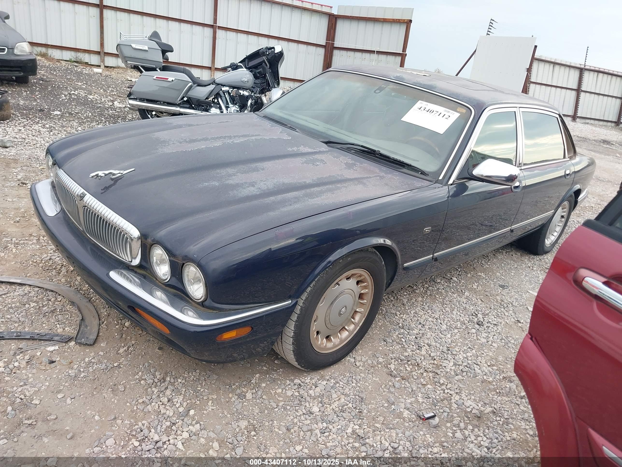 JAGUAR XJ8 image 2