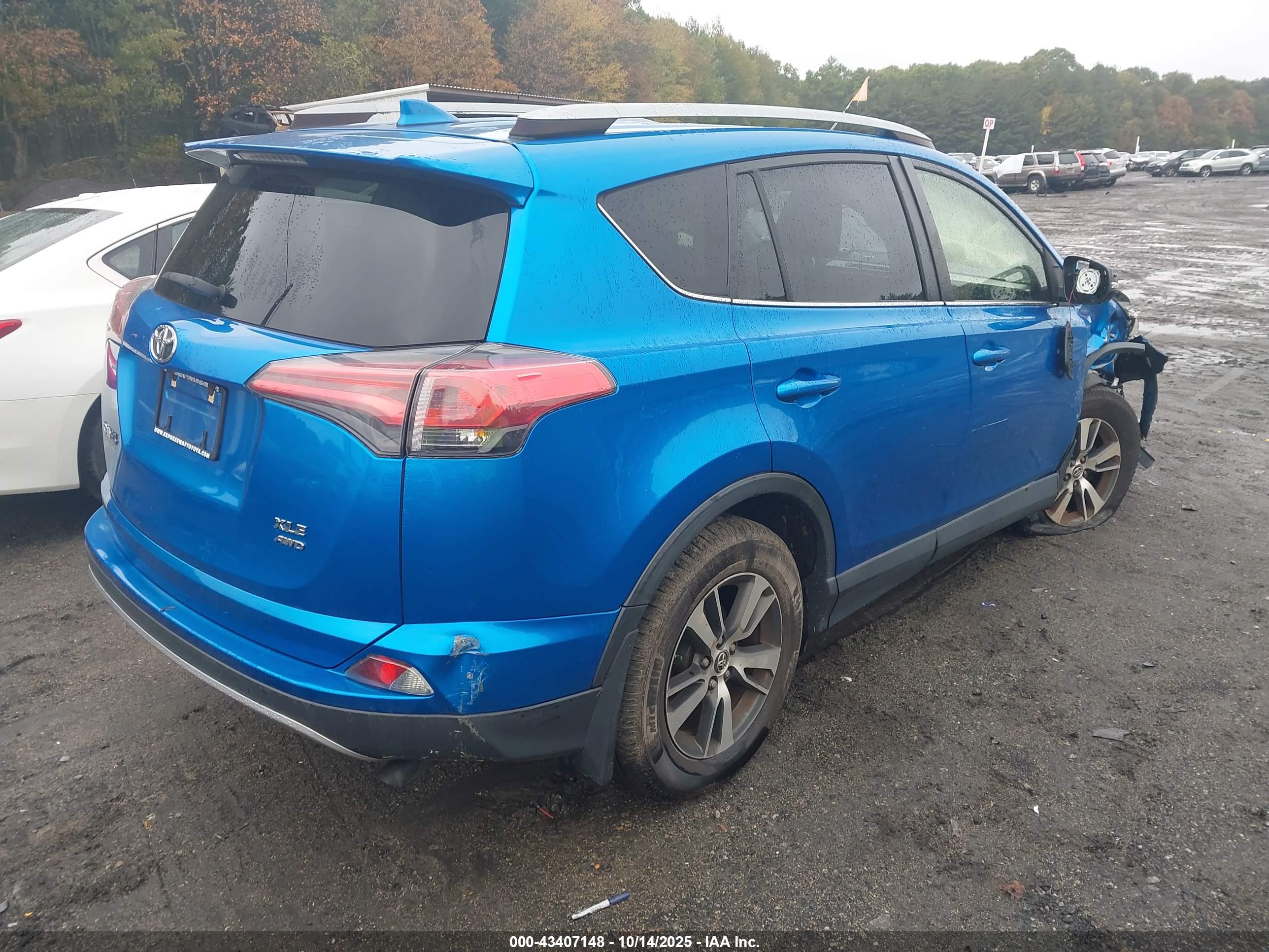TOYOTA RAV4 image 4