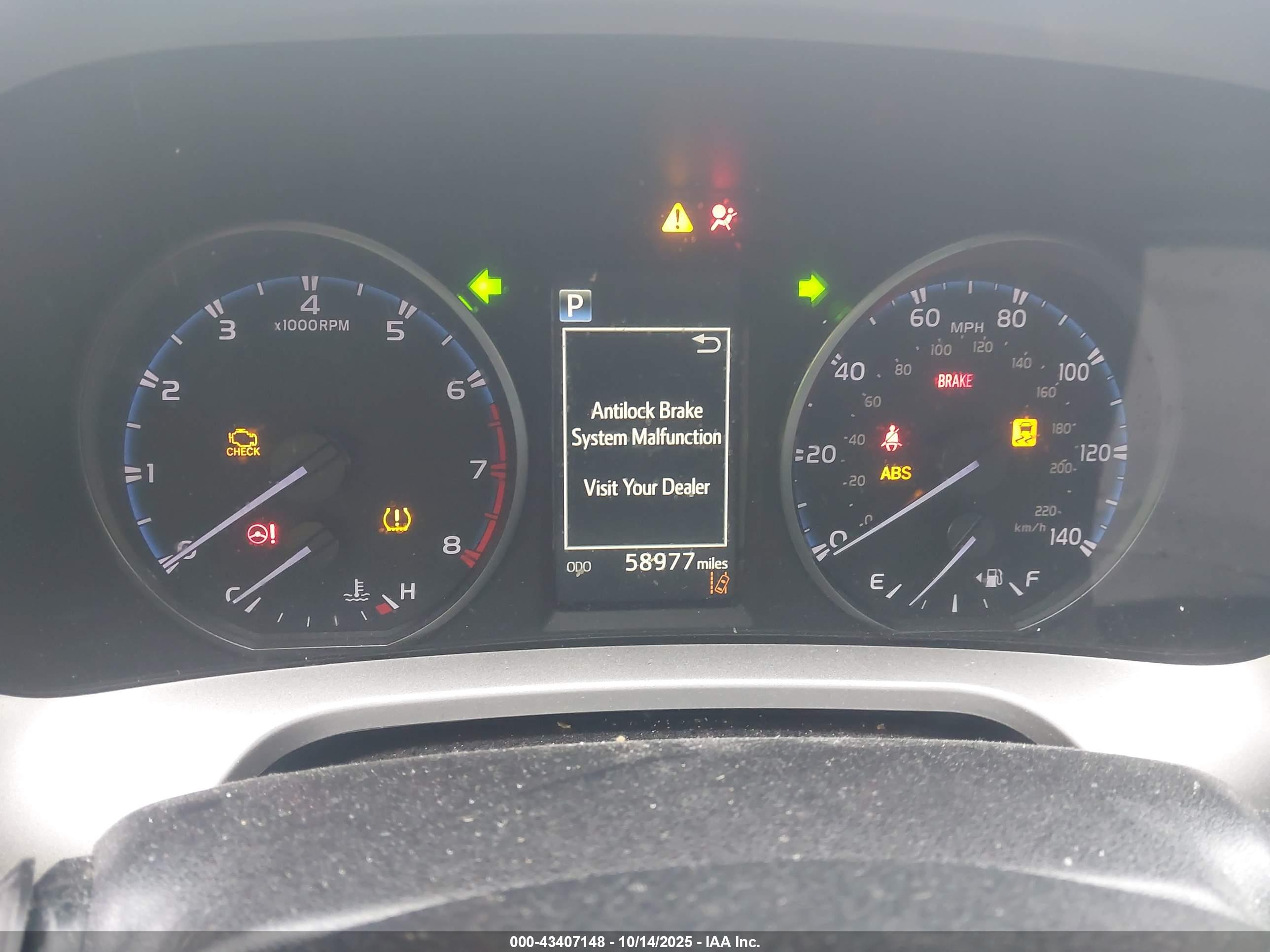 TOYOTA RAV4 image 7