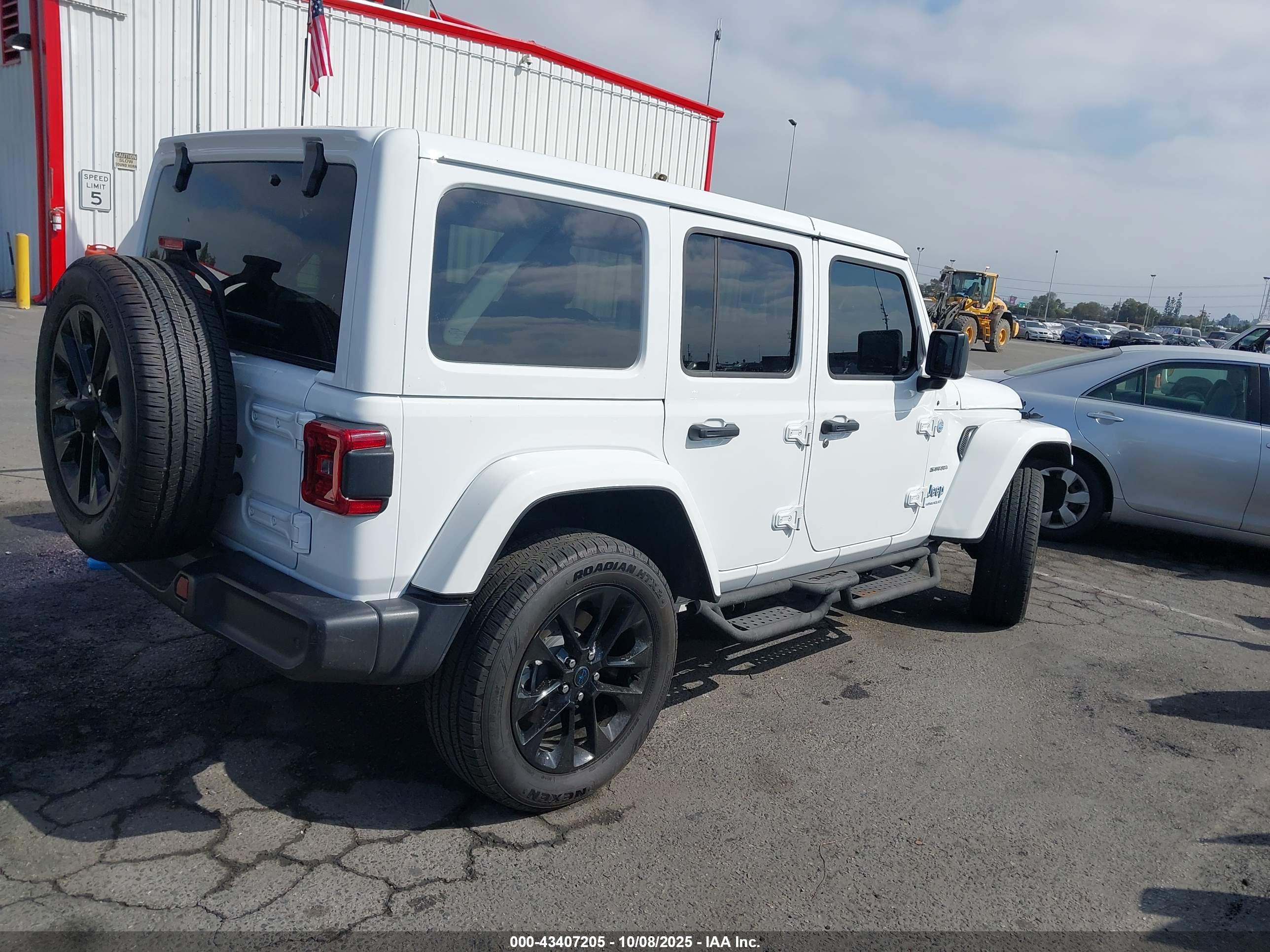 JEEP WRANGLER image 4
