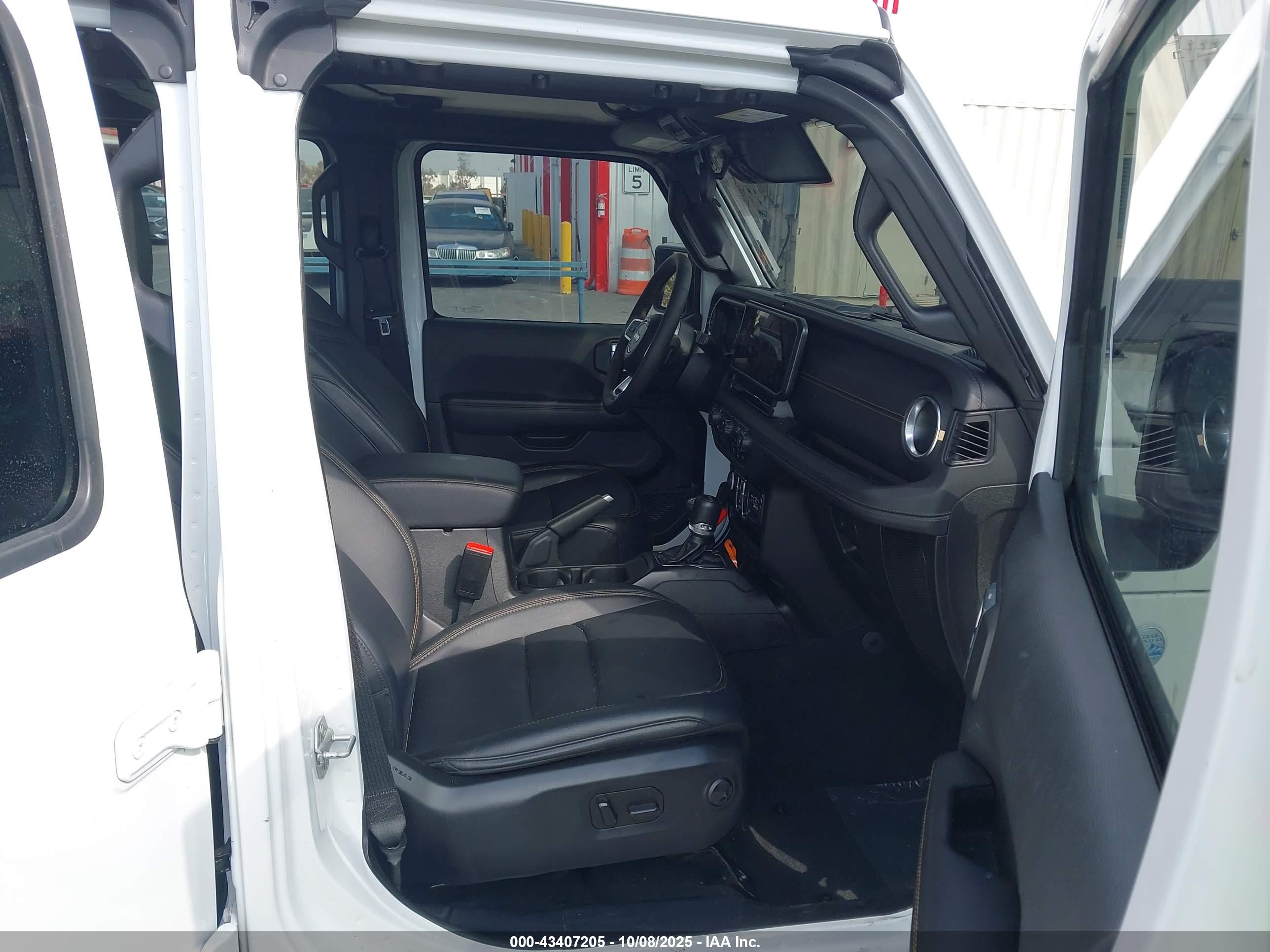 JEEP WRANGLER image 5