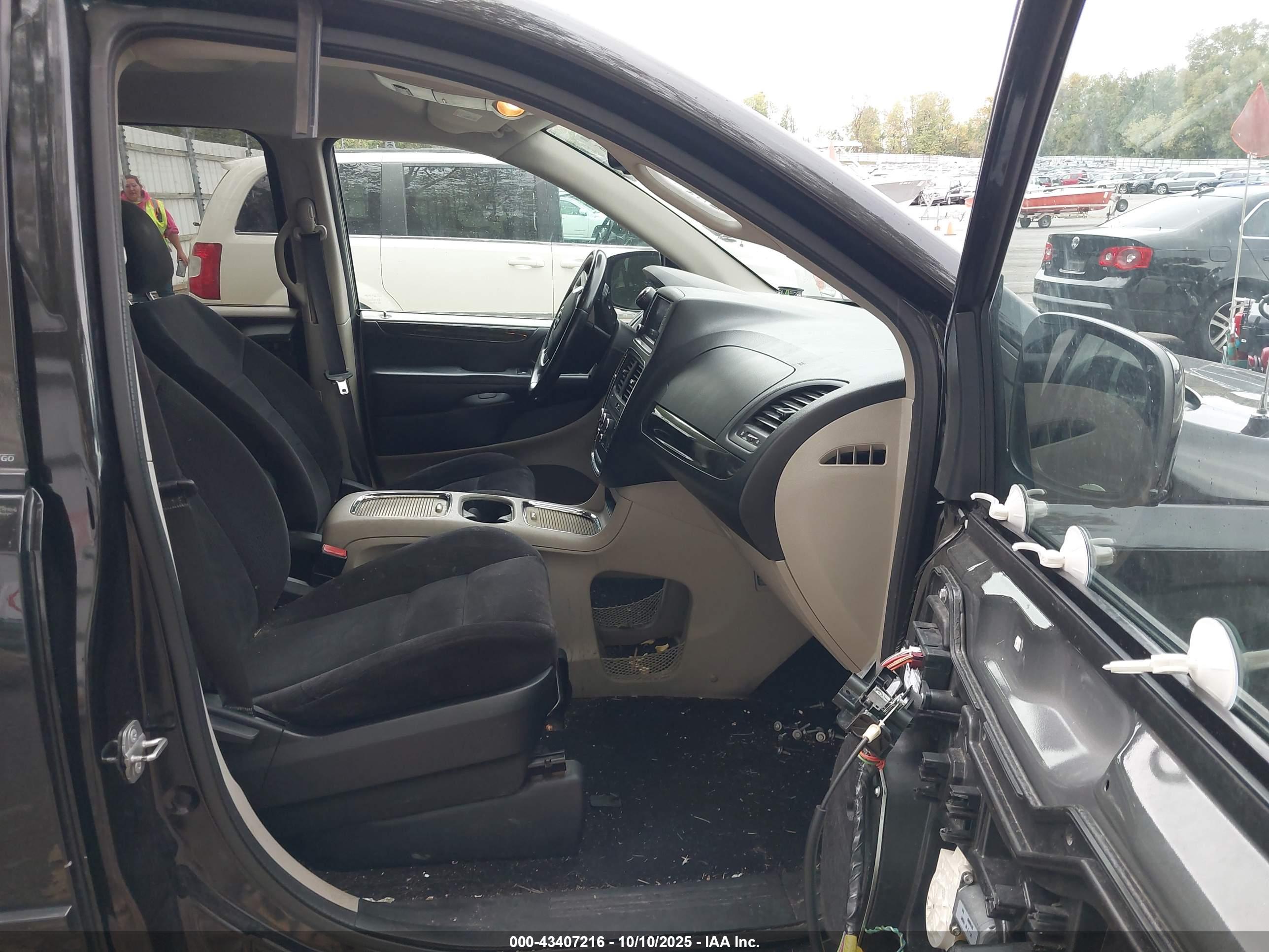 DODGE GRAND image 5