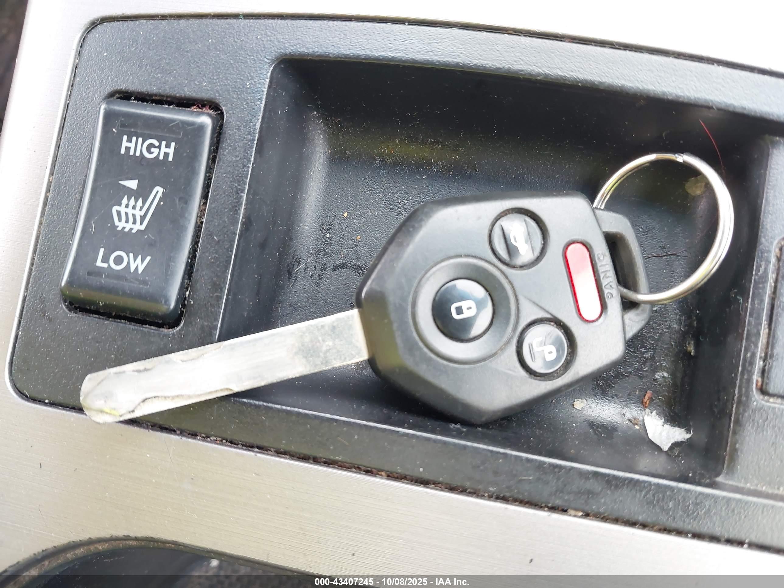 SUBARU OUTBACK image 11