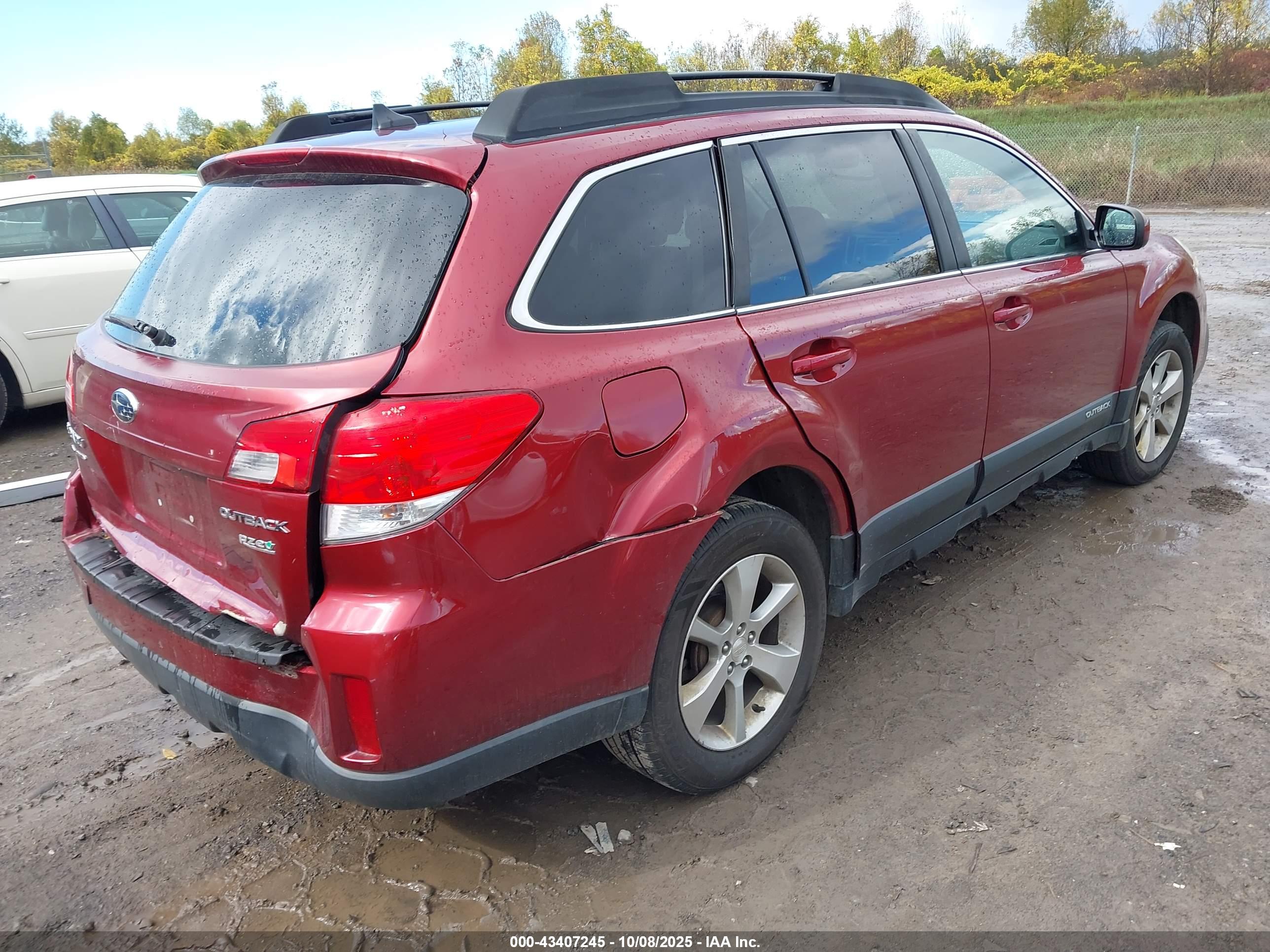 SUBARU OUTBACK image 4