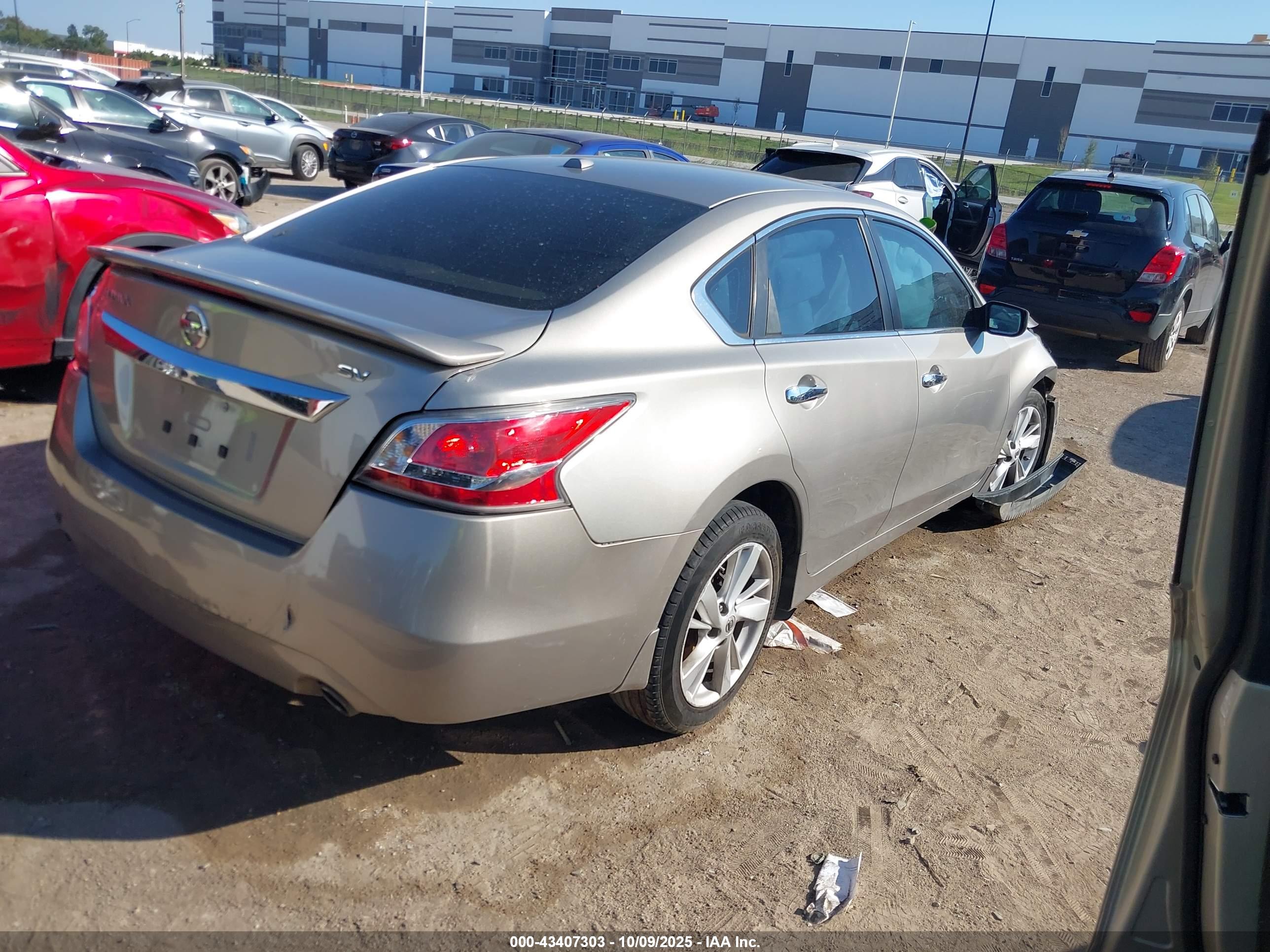 NISSAN ALTIMA image 4