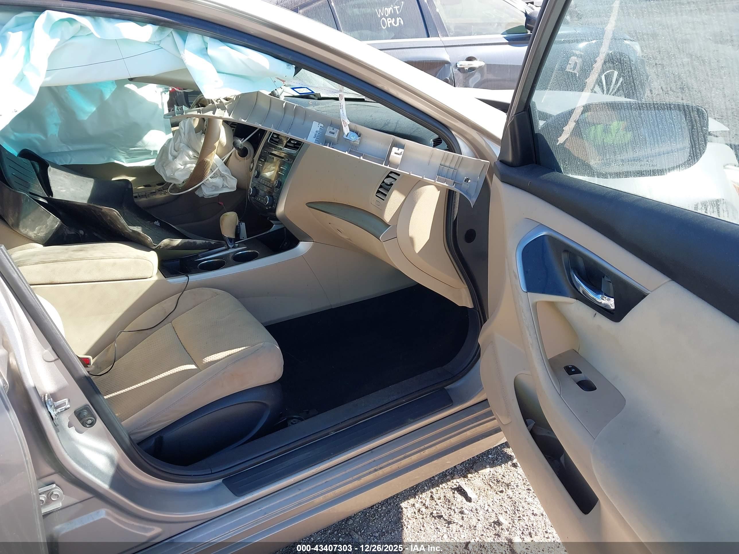 NISSAN ALTIMA image 5