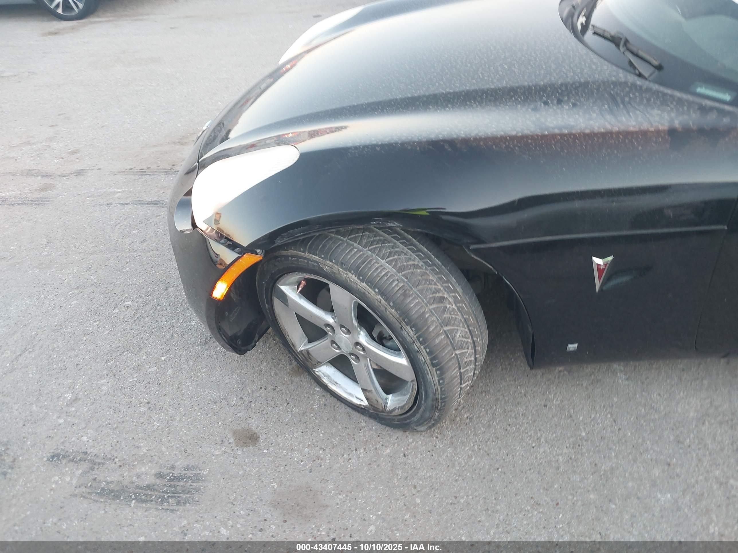 PONTIAC SOLSTICE image 6