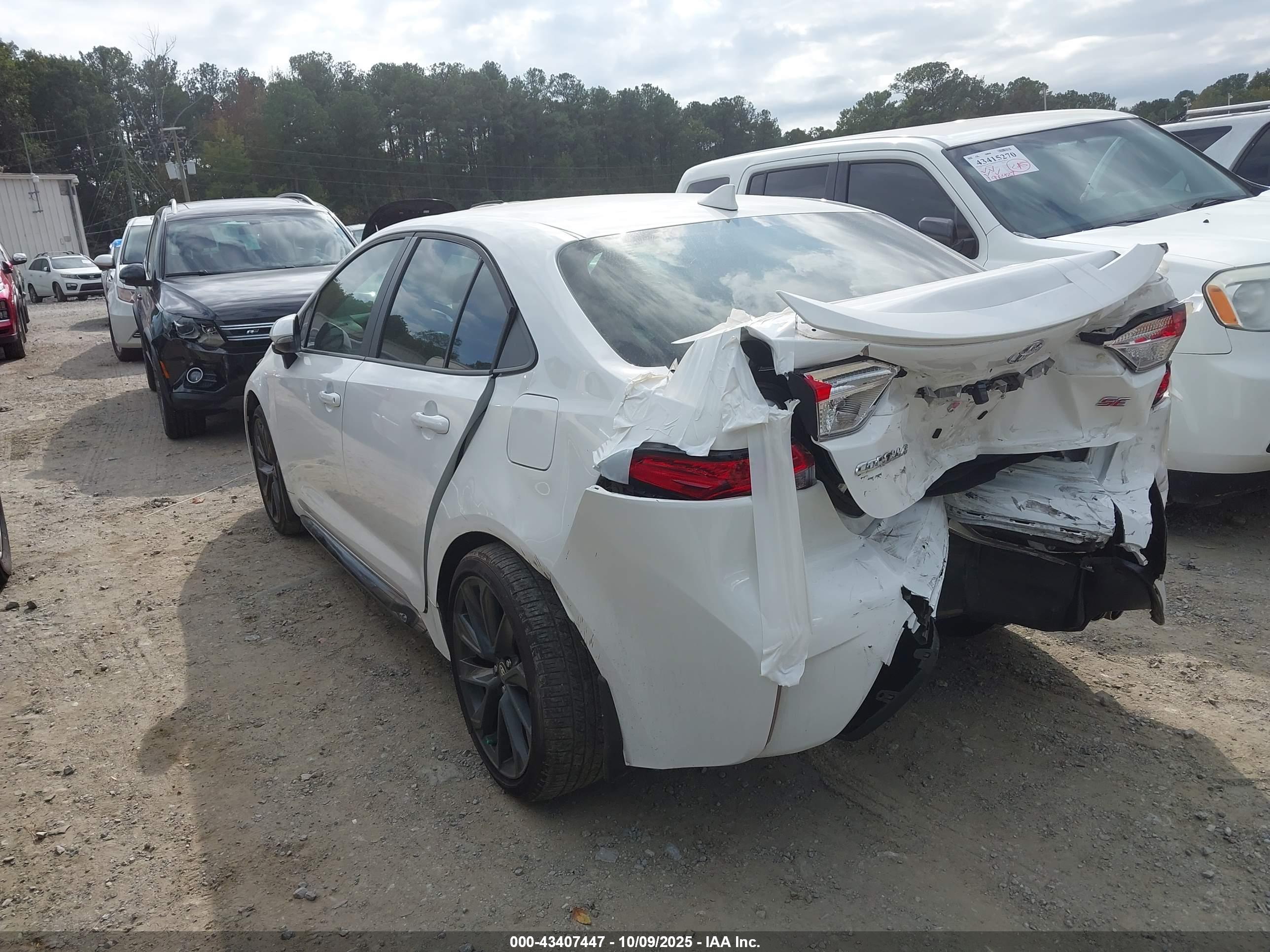 TOYOTA COROLLA image 3