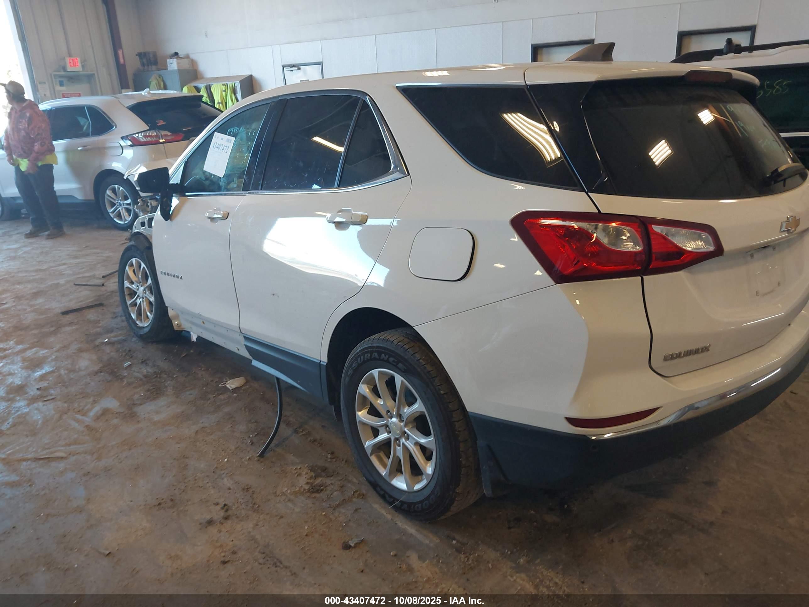 CHEVROLET EQUINOX image 3
