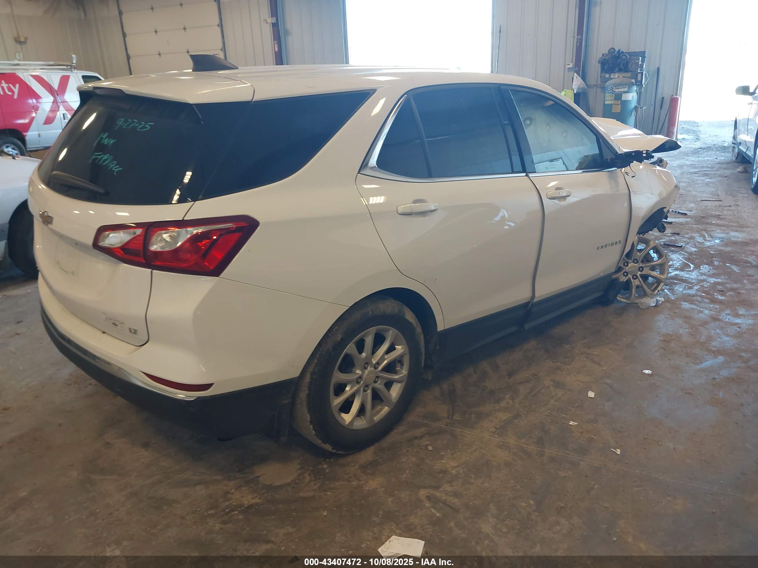 CHEVROLET EQUINOX image 4