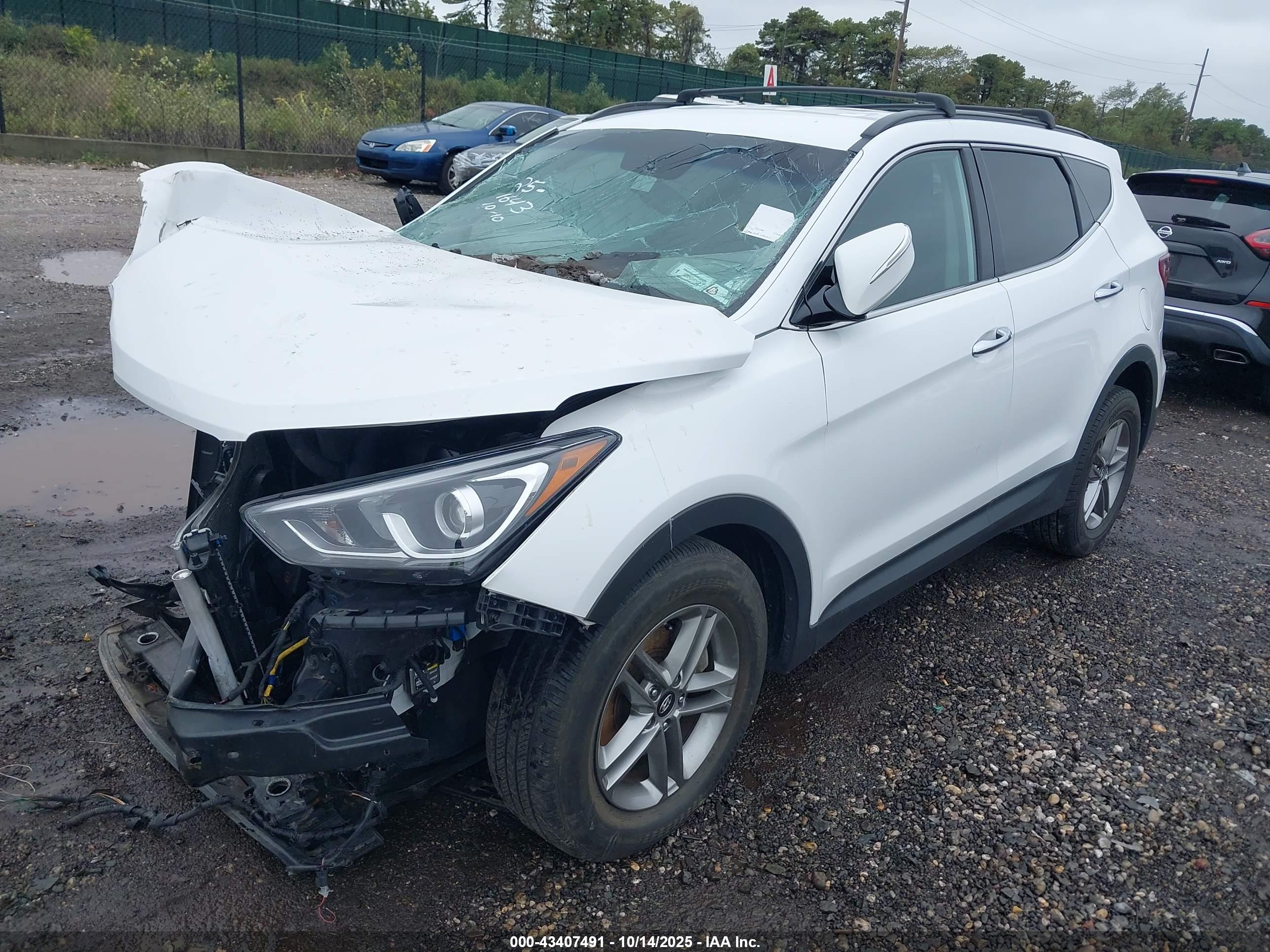 HYUNDAI SANTA image 2