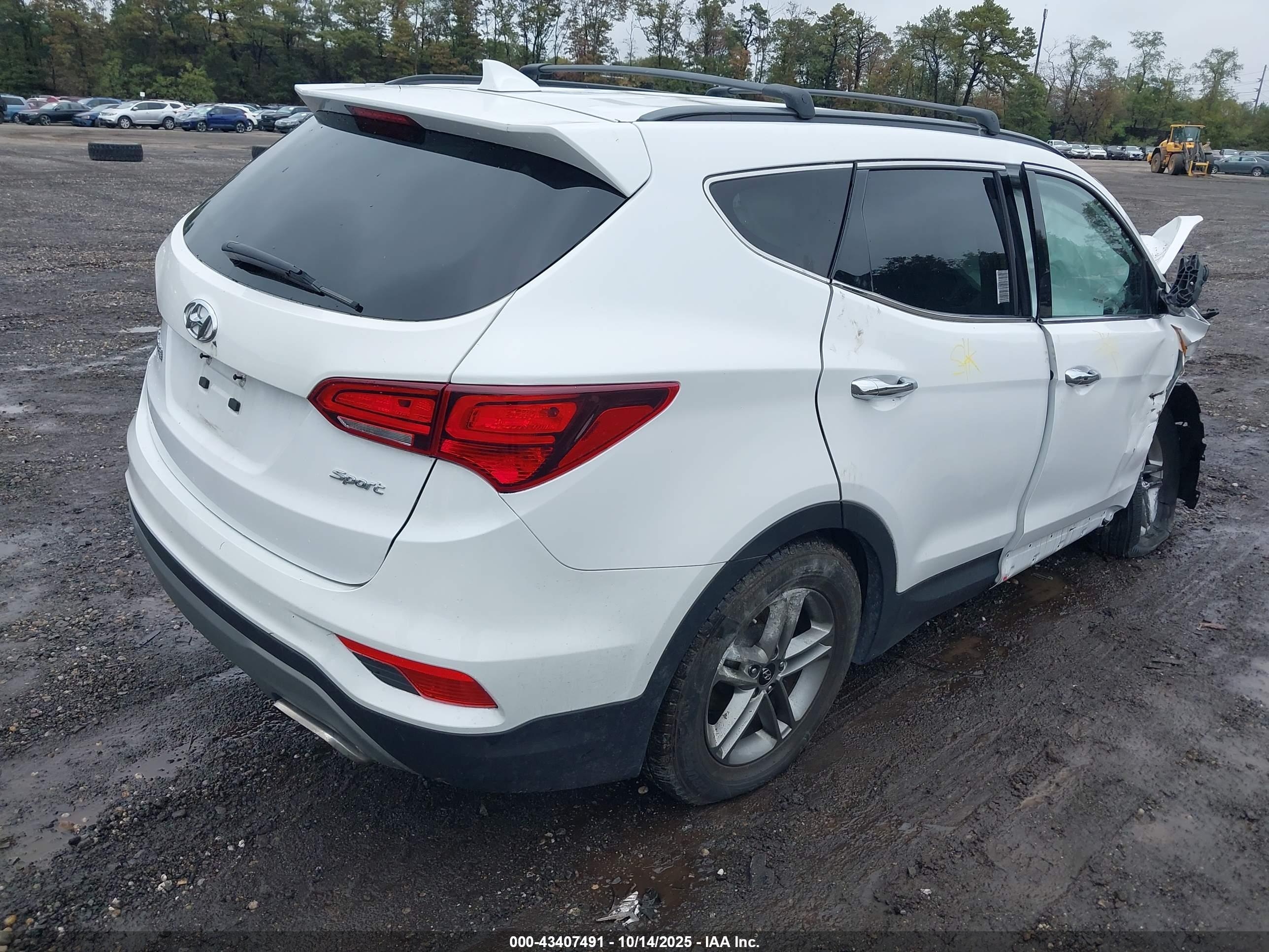 HYUNDAI SANTA image 4