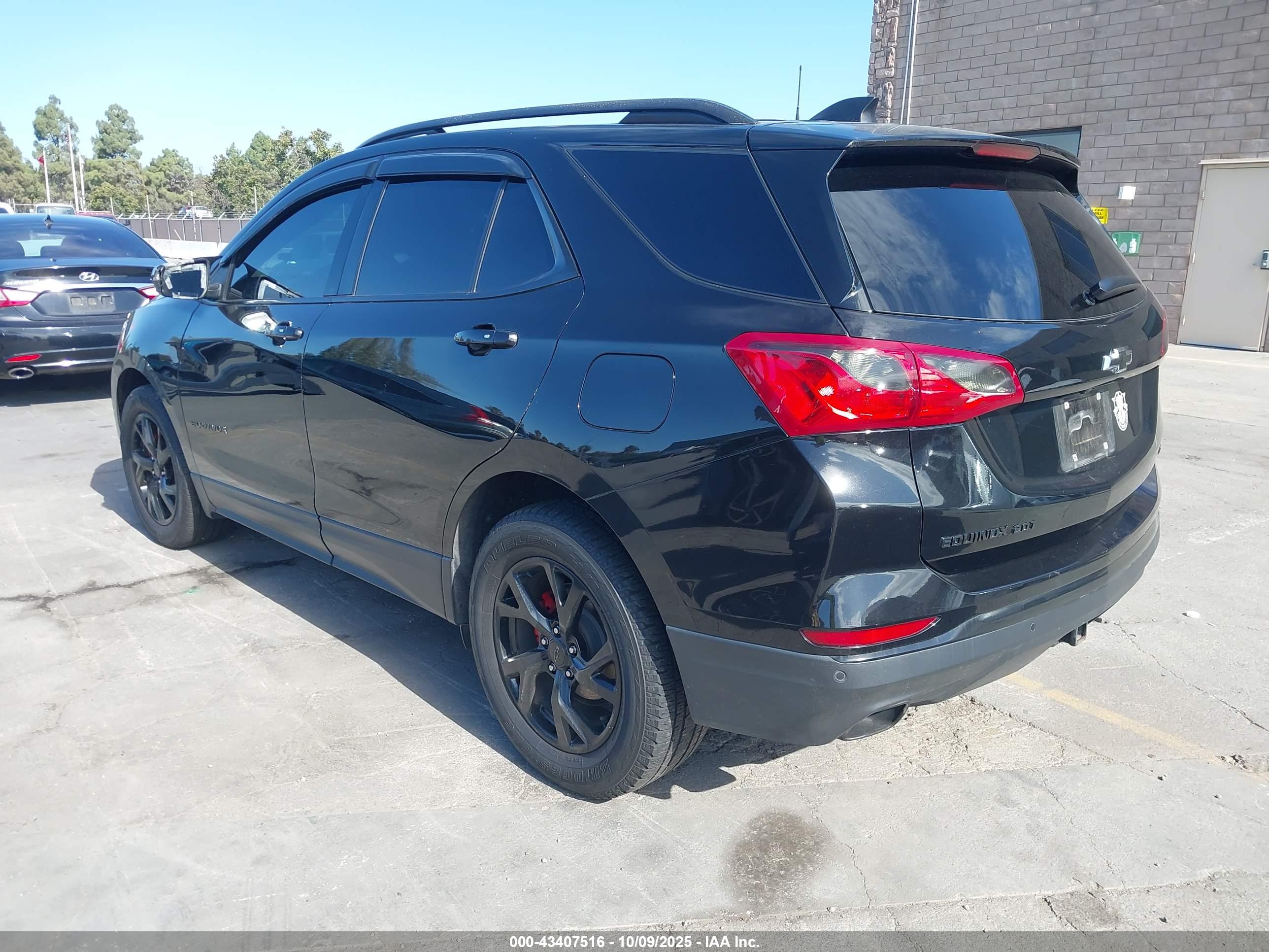 CHEVROLET EQUINOX image 3