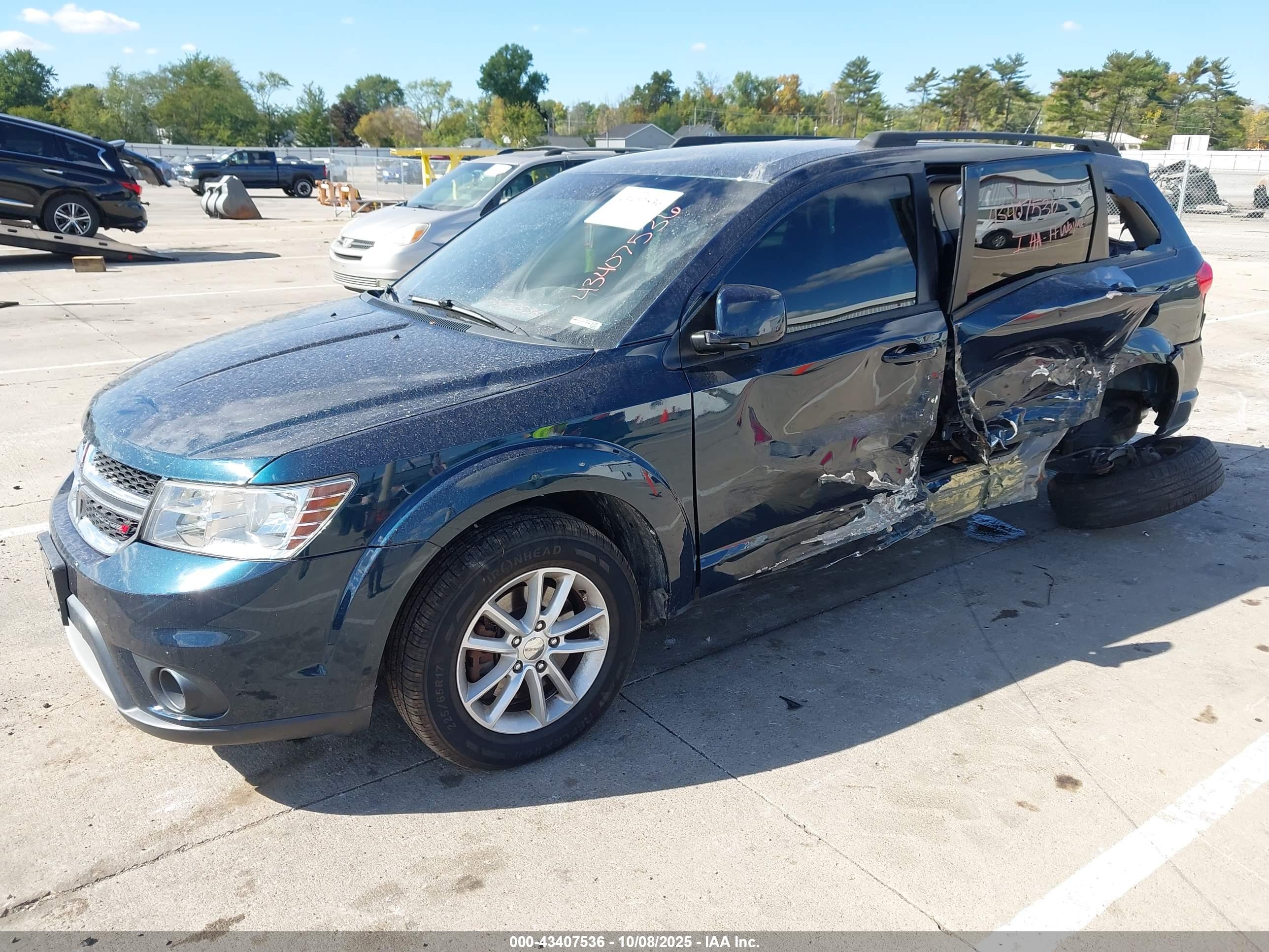 DODGE JOURNEY image 2