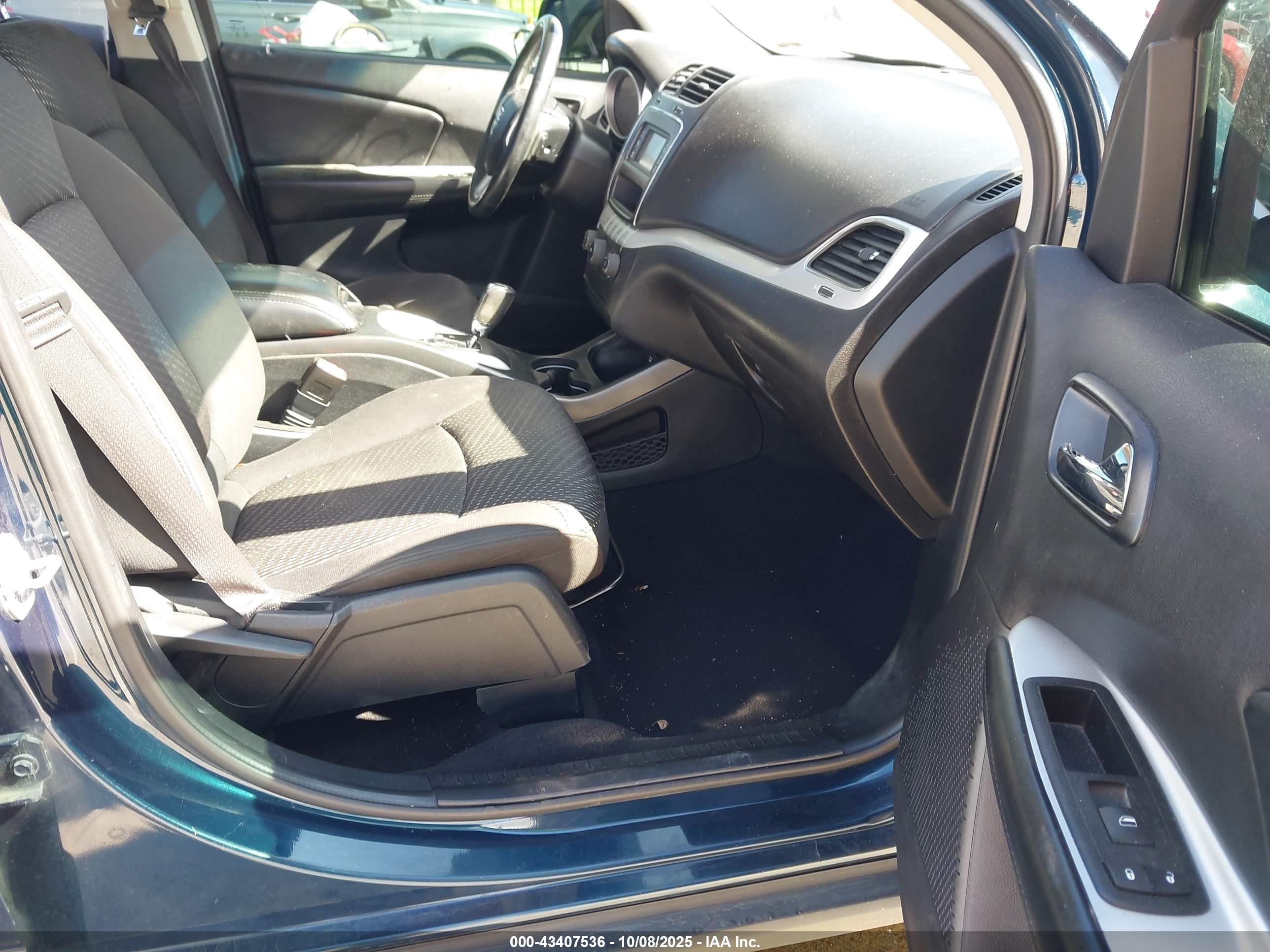 DODGE JOURNEY image 5