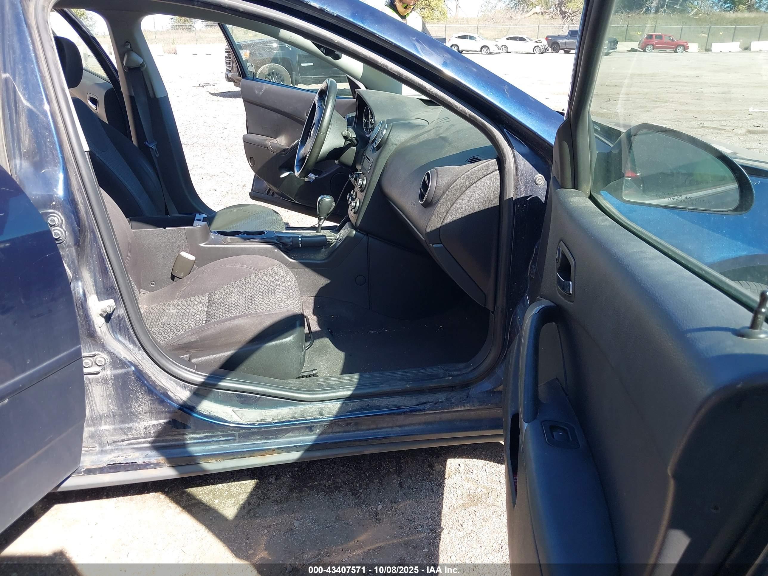 PONTIAC G6 image 5