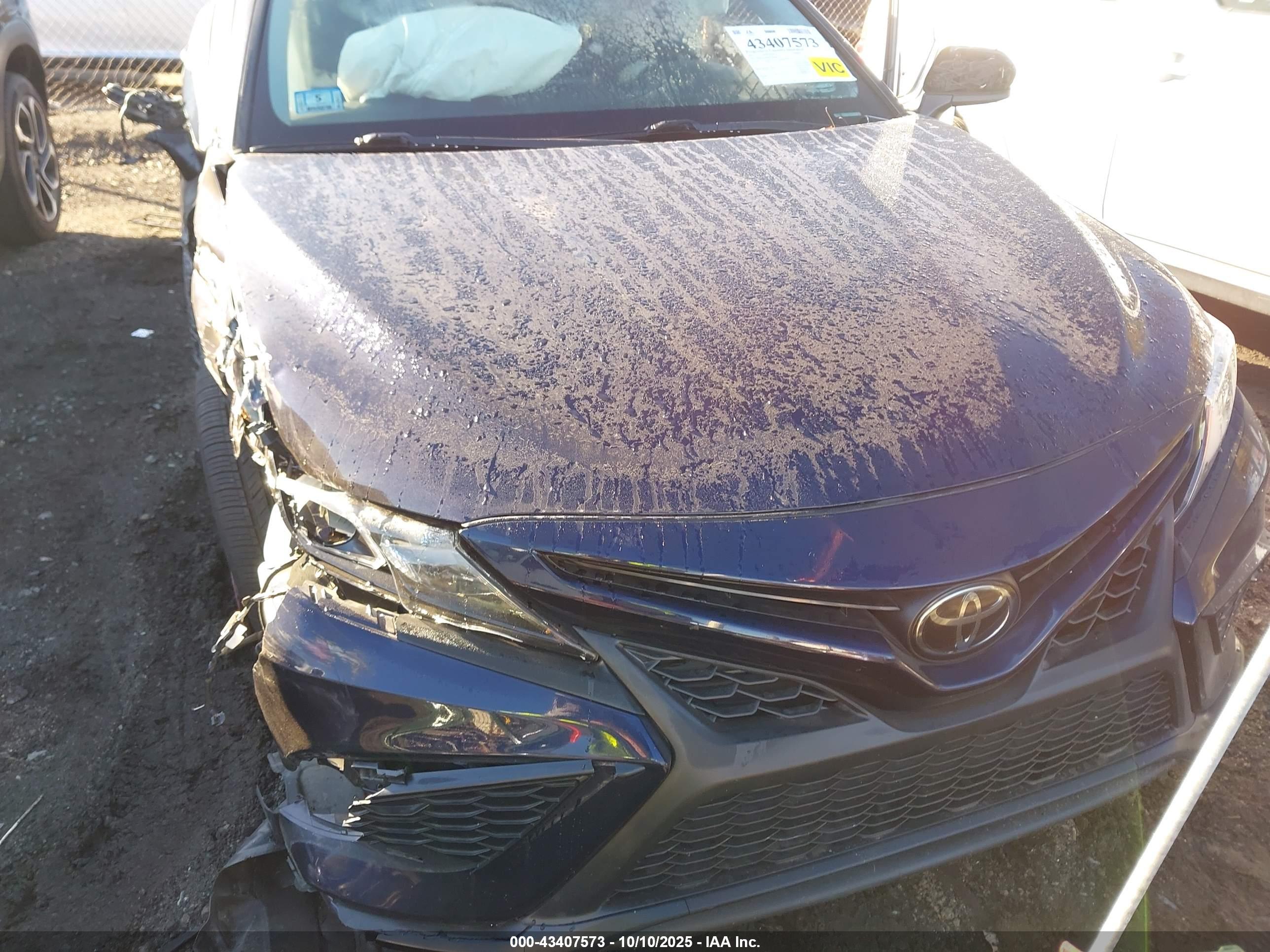 TOYOTA CAMRY image 6