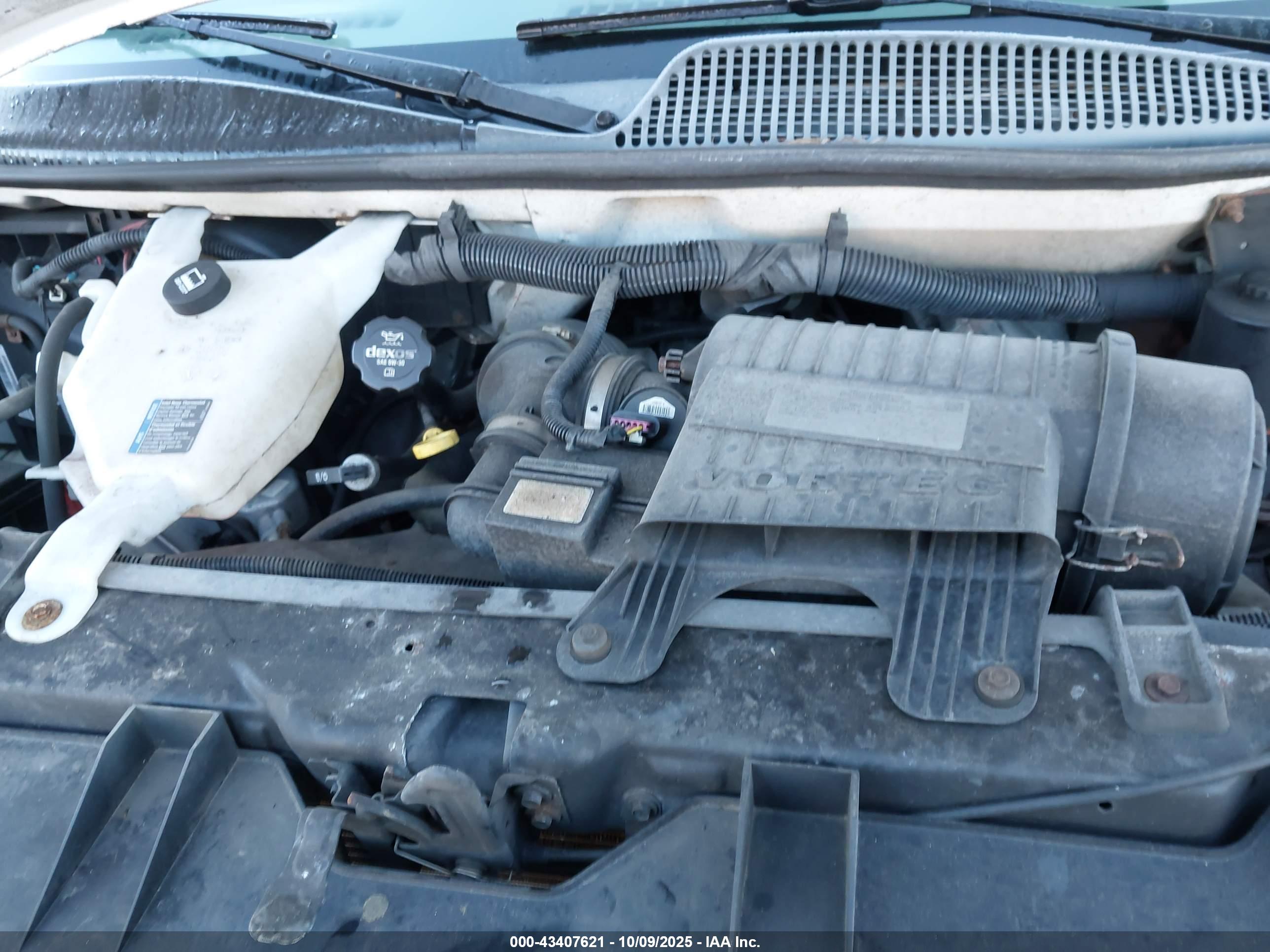 CHEVROLET EXPRESS image 10