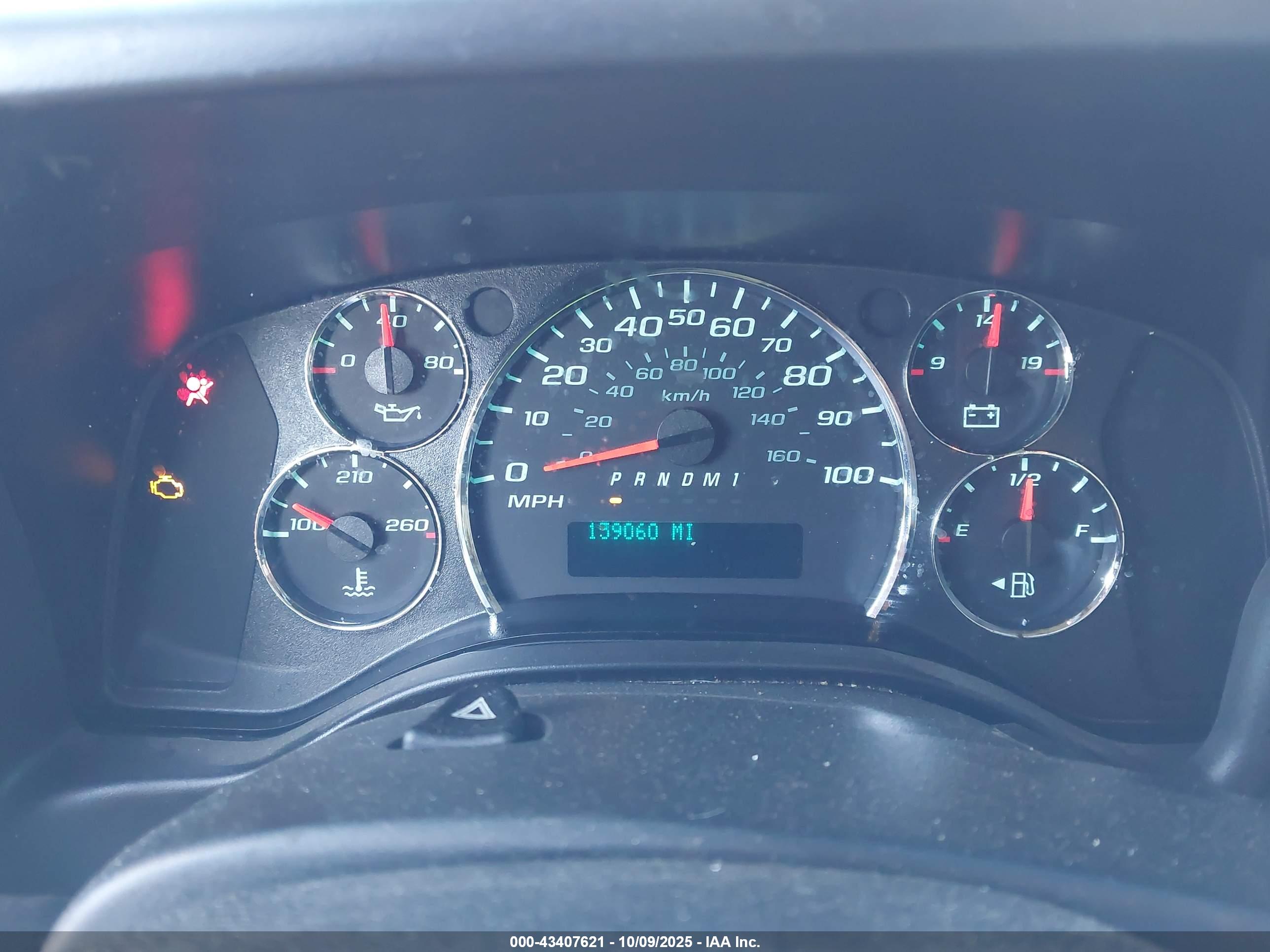 CHEVROLET EXPRESS image 7