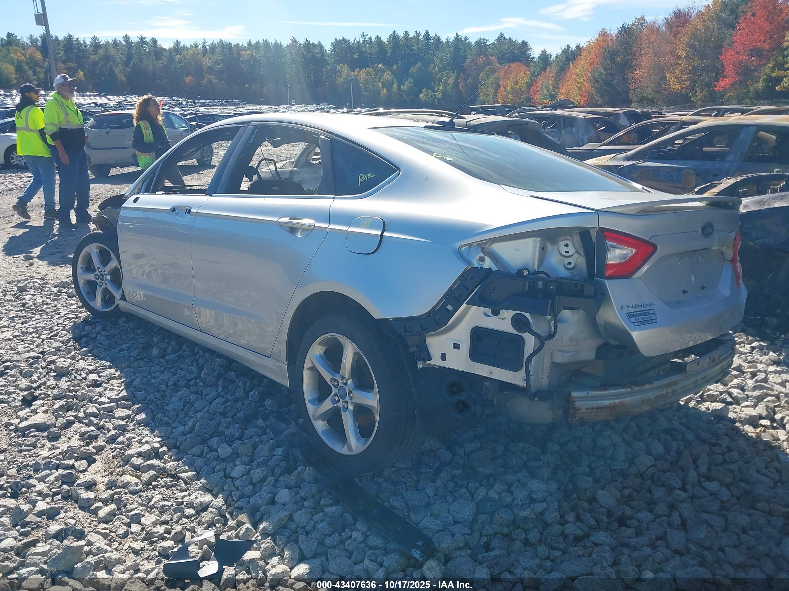 FORD FUSION image 3