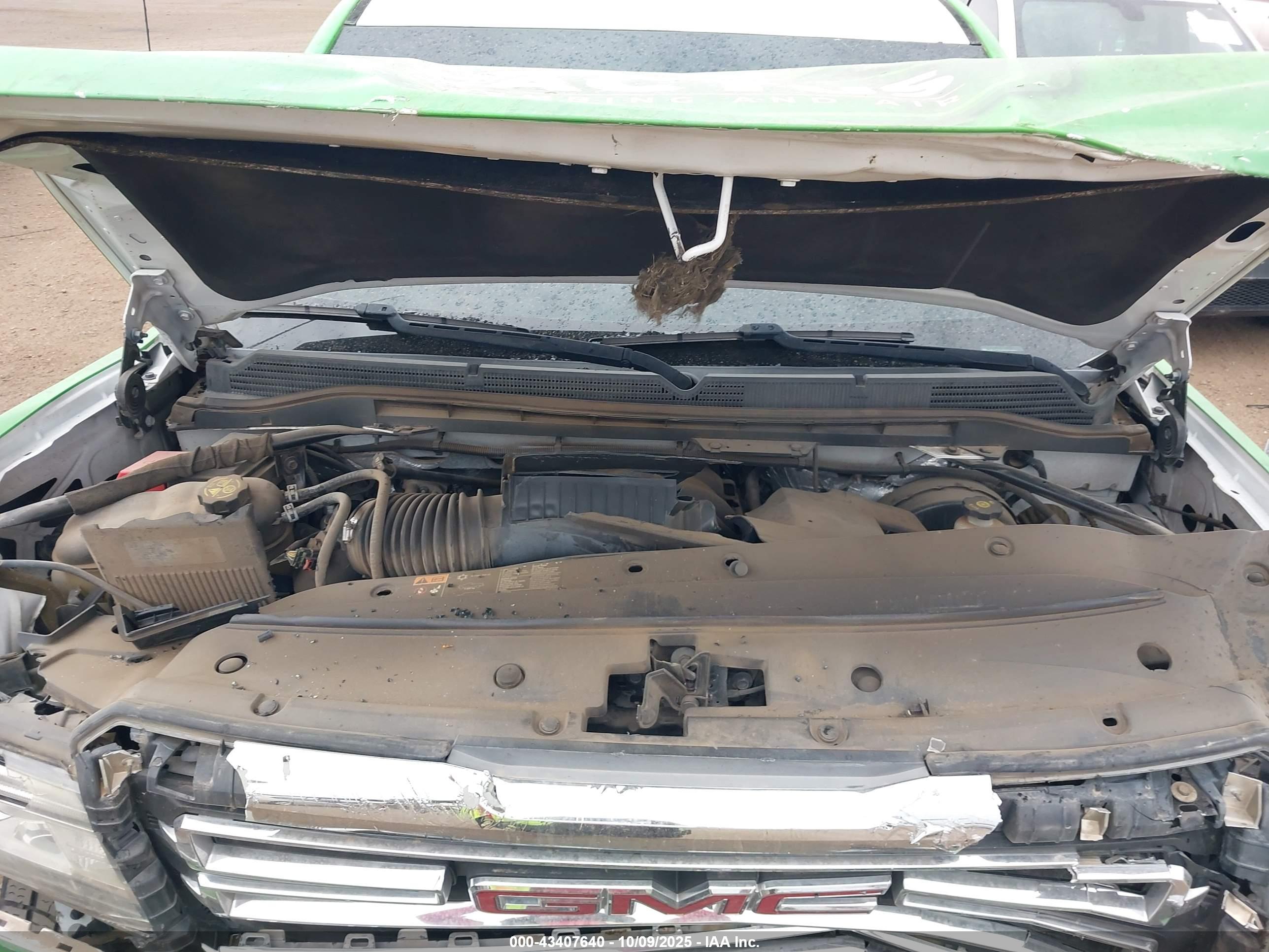 GMC SIERRA image 10