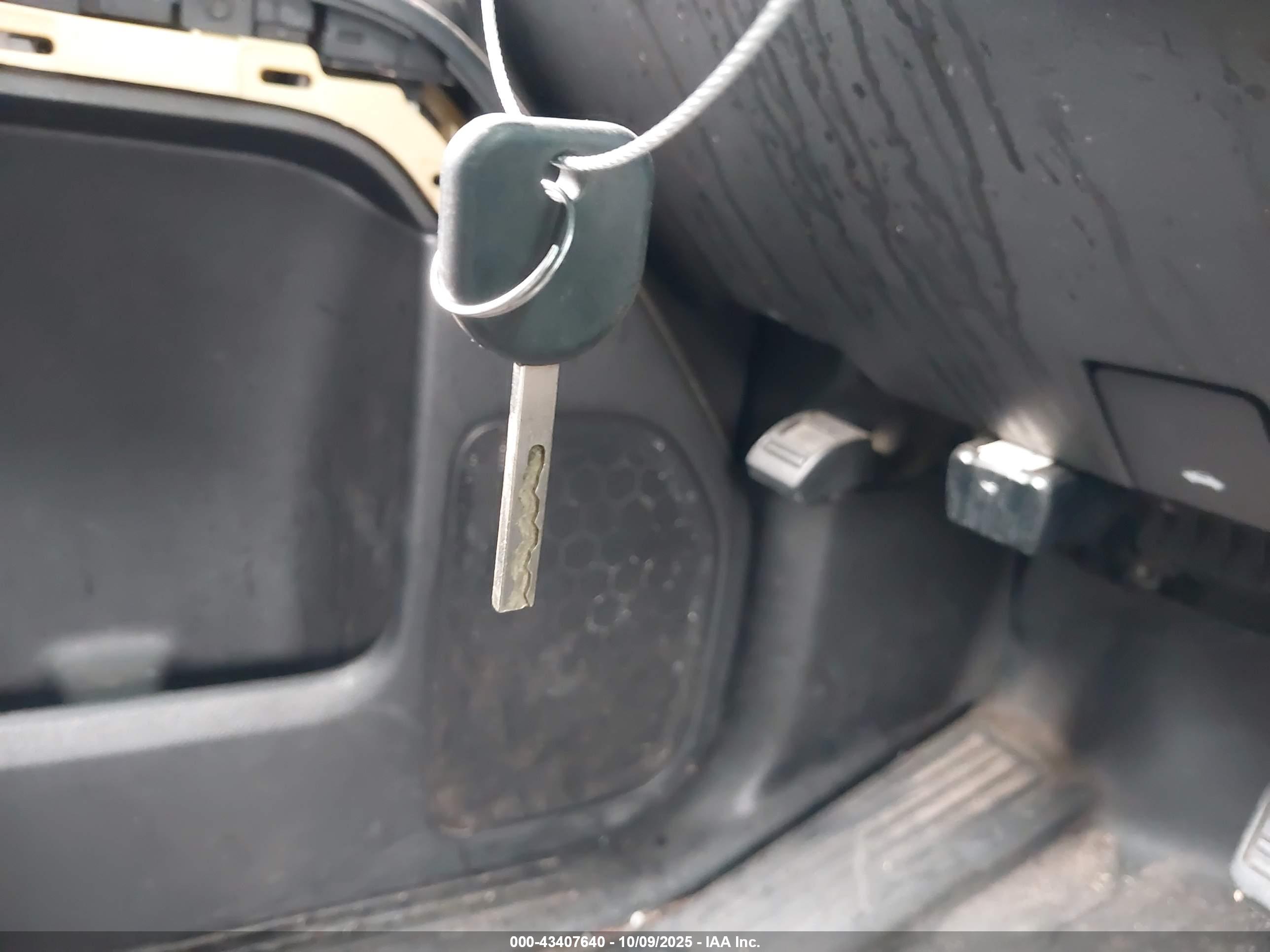 GMC SIERRA image 11