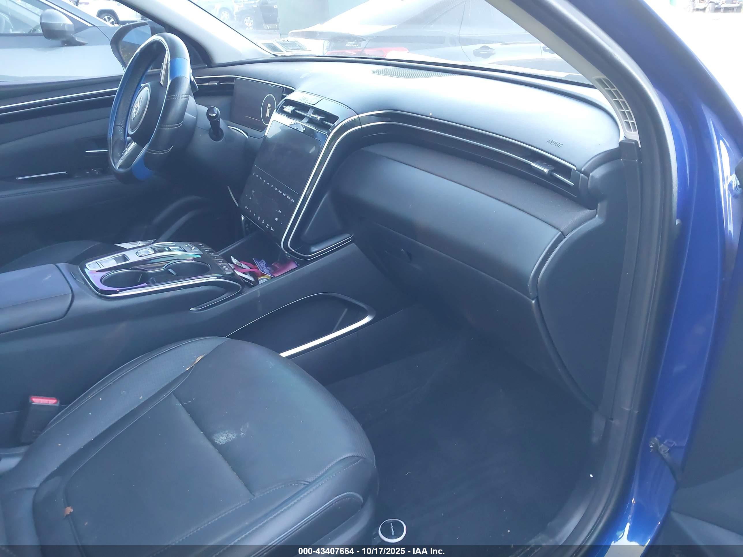 HYUNDAI TUCSON image 5
