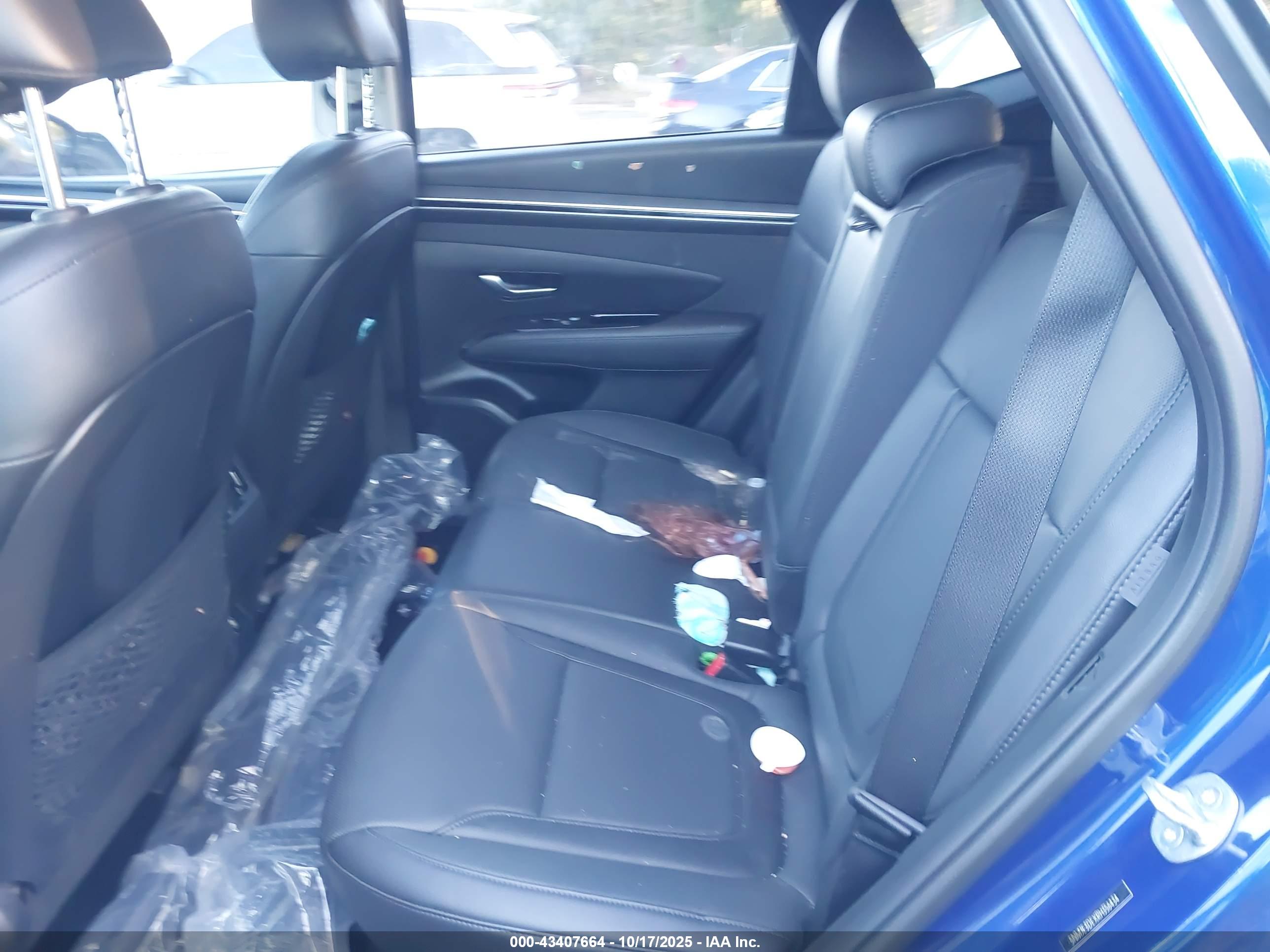 HYUNDAI TUCSON image 8