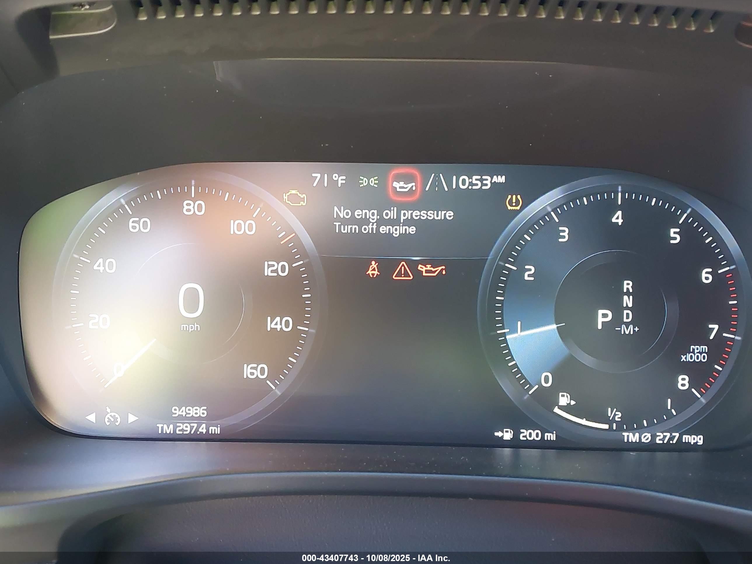VOLVO XC40 image 7
