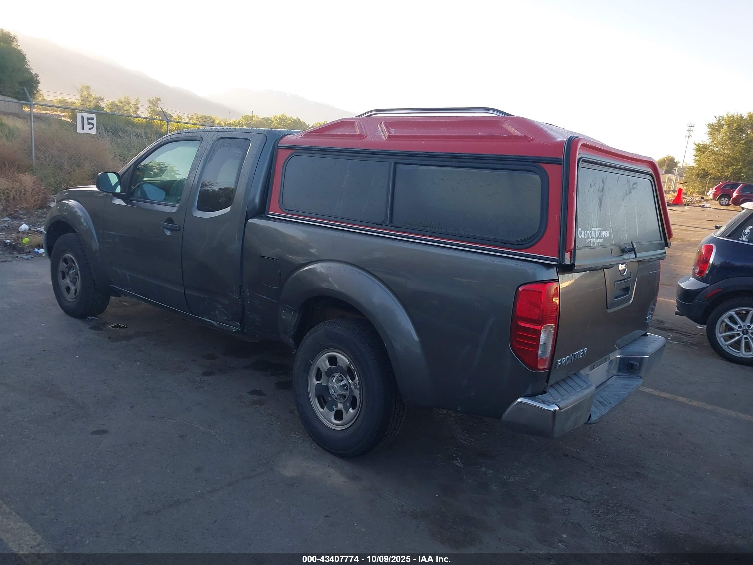 NISSAN FRONTIER image 3