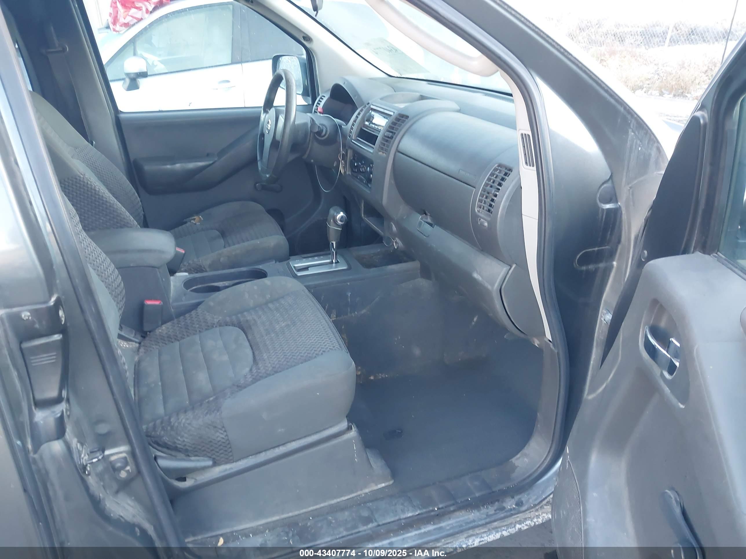 NISSAN FRONTIER image 5