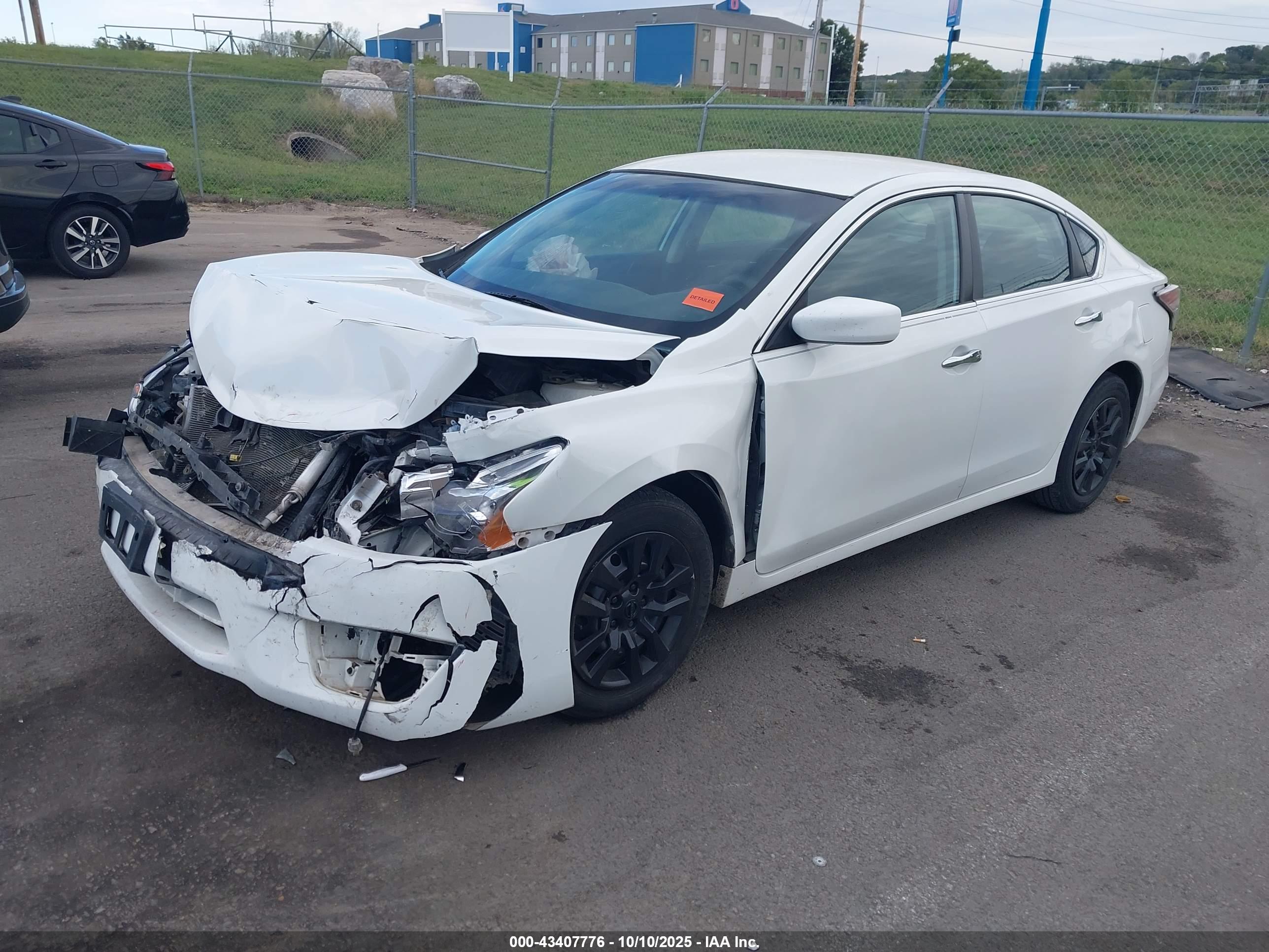 NISSAN ALTIMA image 2